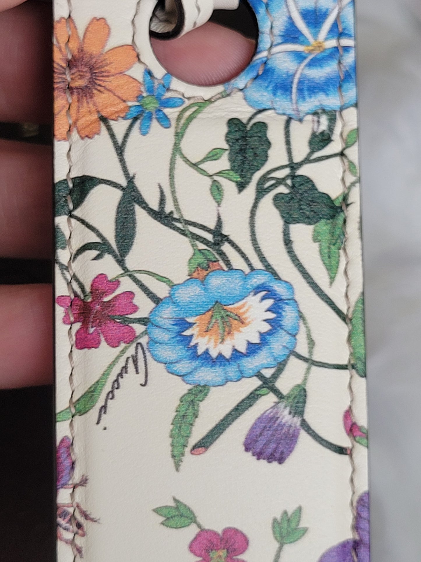 Rare BRAND NEW Gucci Leather Bookmark