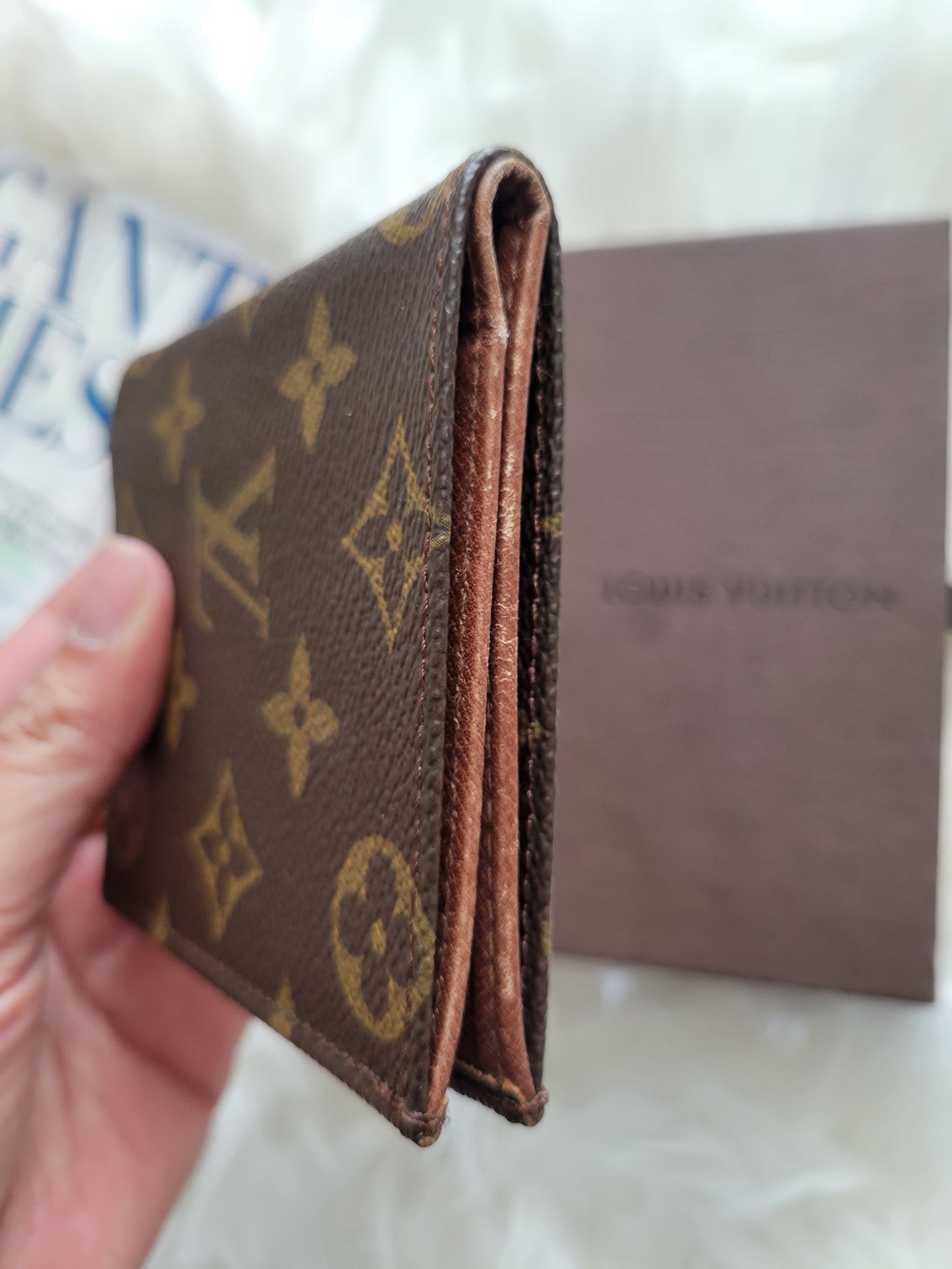 Louis Vuitton Monogram Men's Slim Compact Wallet