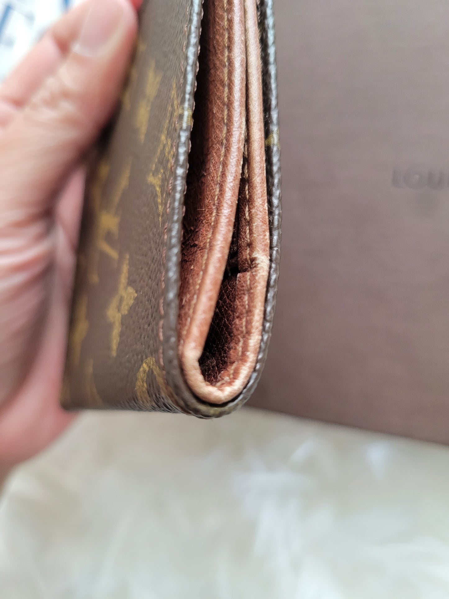 Louis Vuitton Monogram Men's Slim Compact Wallet