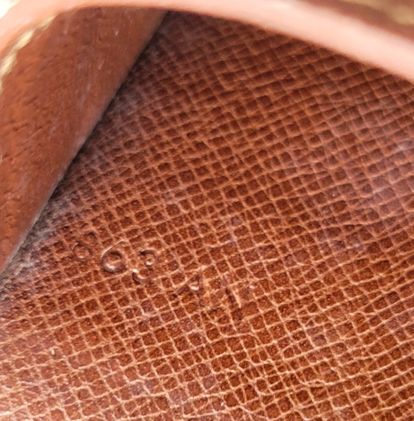 Louis Vuitton Monogram Men's Slim Compact Wallet