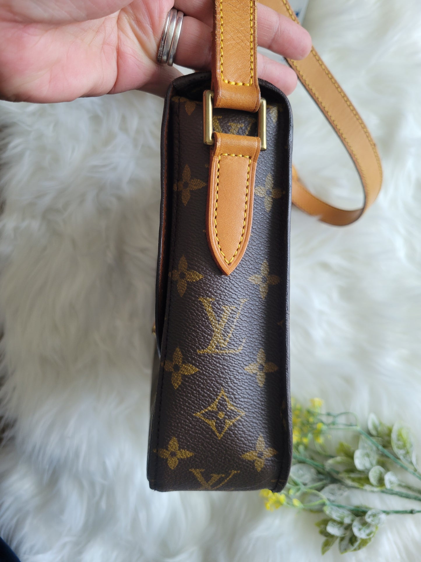 Louis Vuitton St. Cloud GM Crossbody Bag