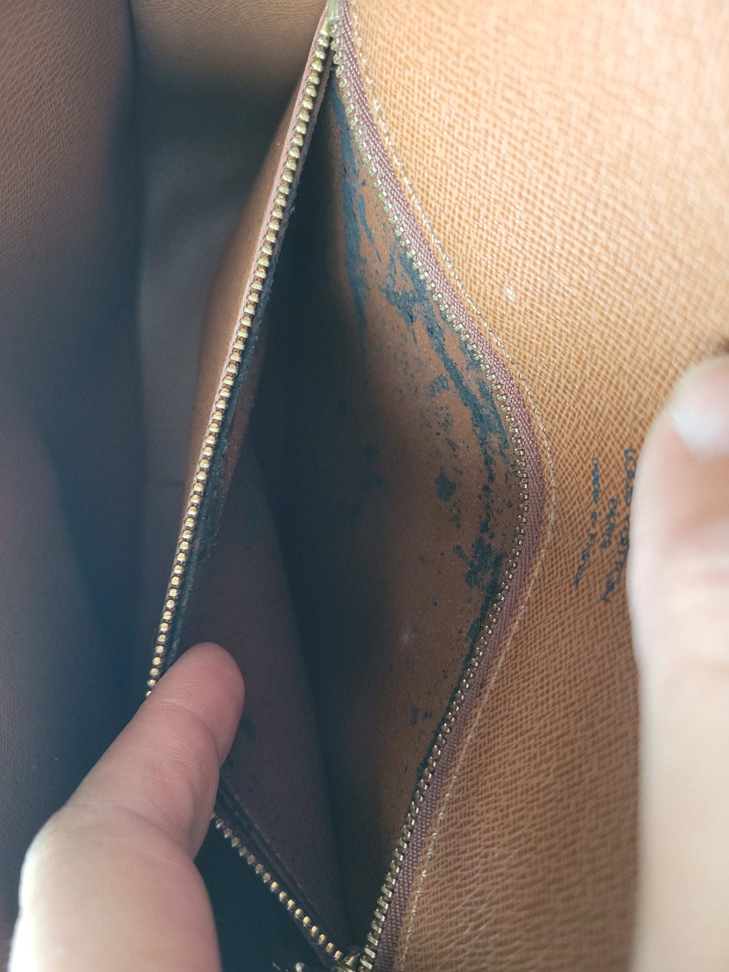 Louis Vuitton St. Cloud GM Crossbody Bag