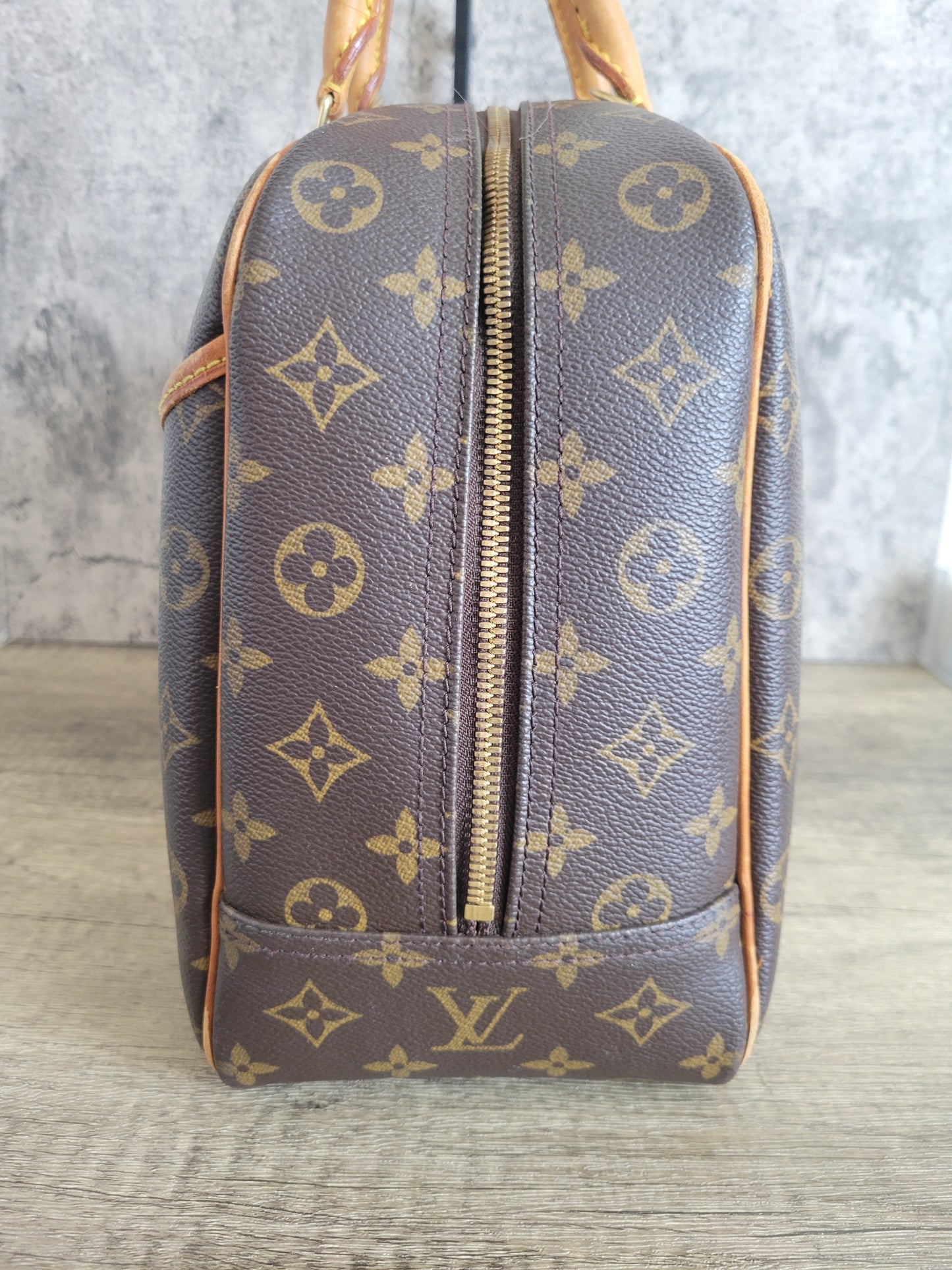 Louis Vuitton Deauville Handbag