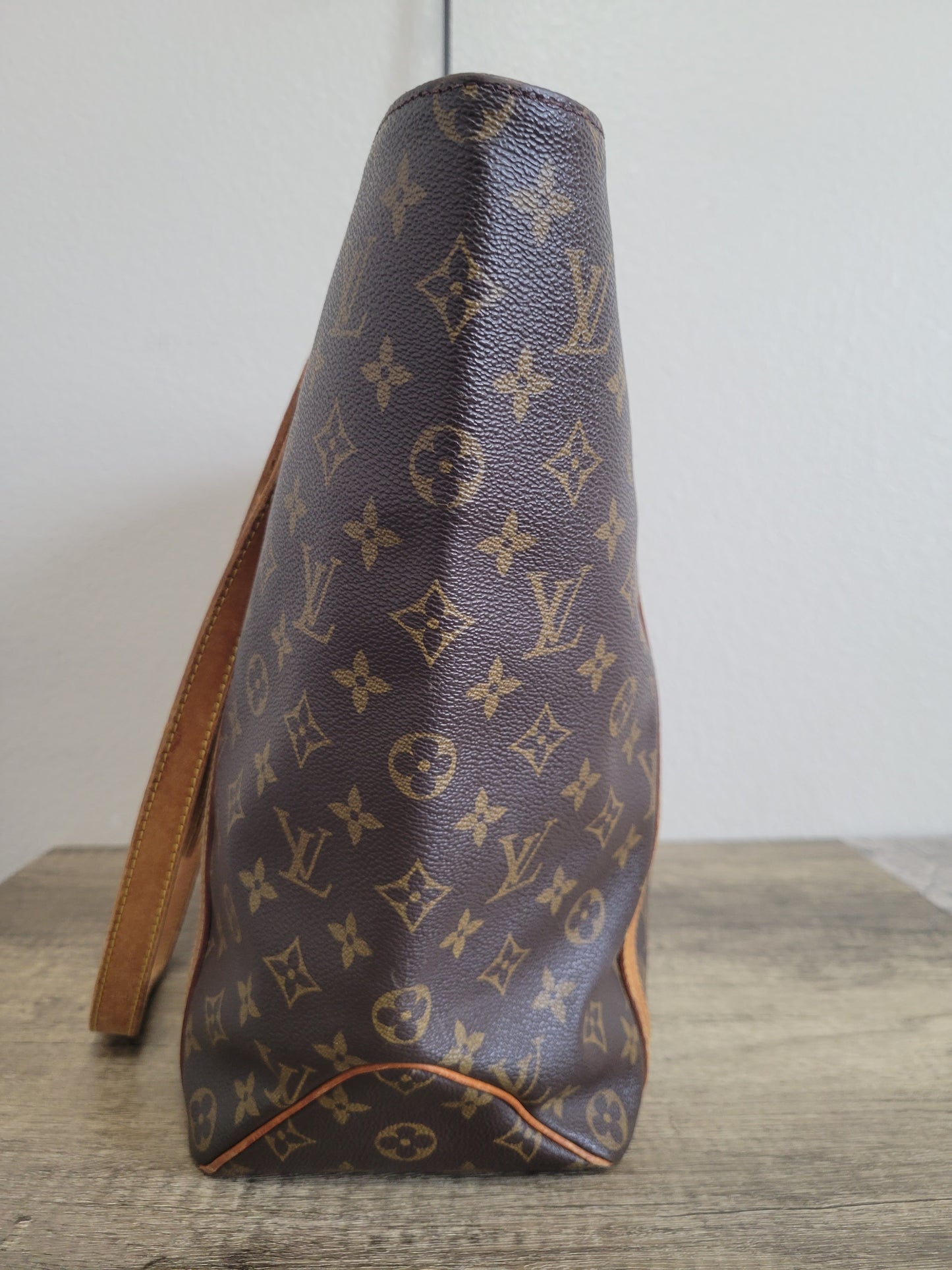 Louis Vuitton Sac Shopping MM Monogram Canvas Tote Bag