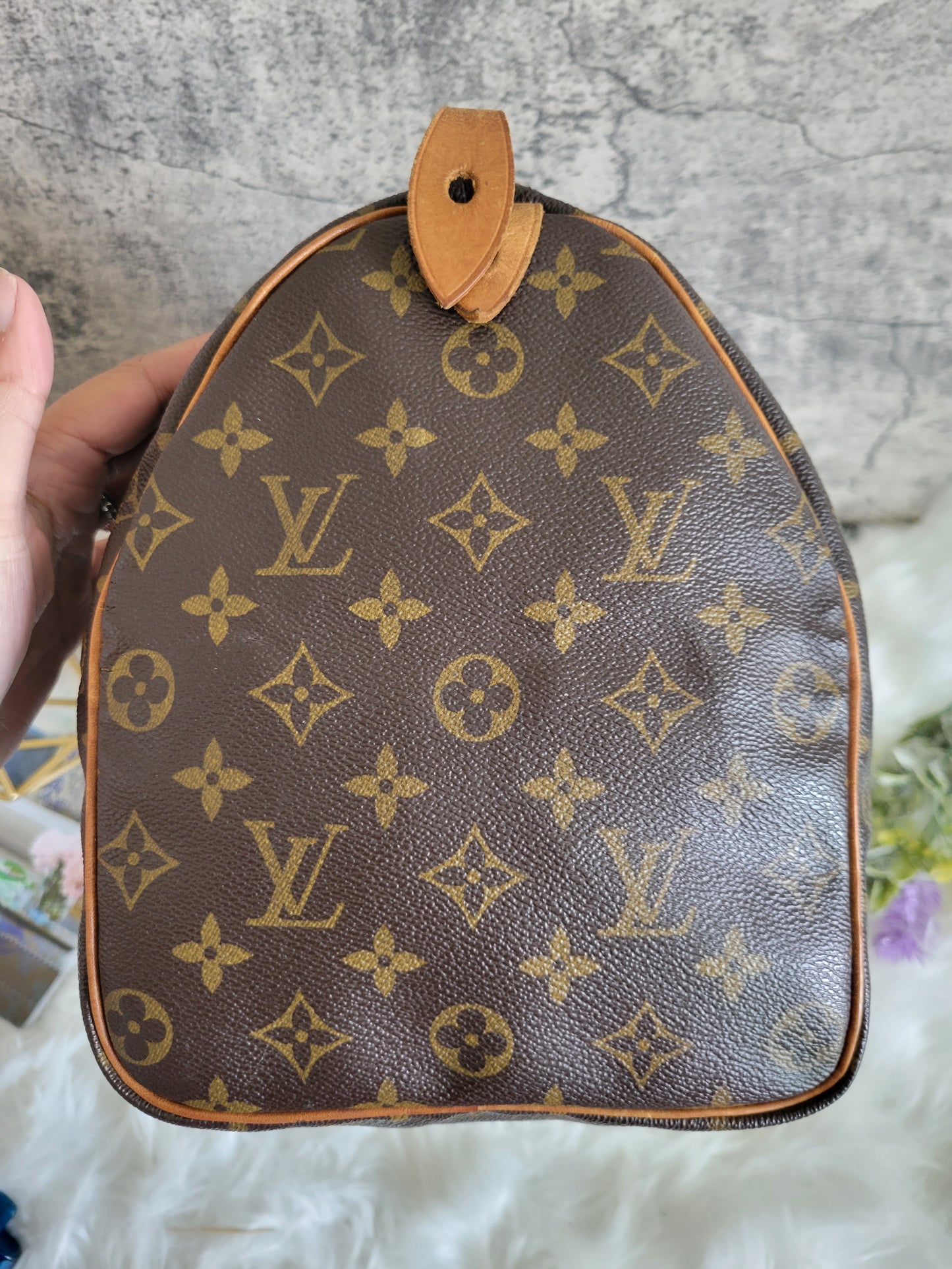 Louis Vuitton Monogram Speedy 35
