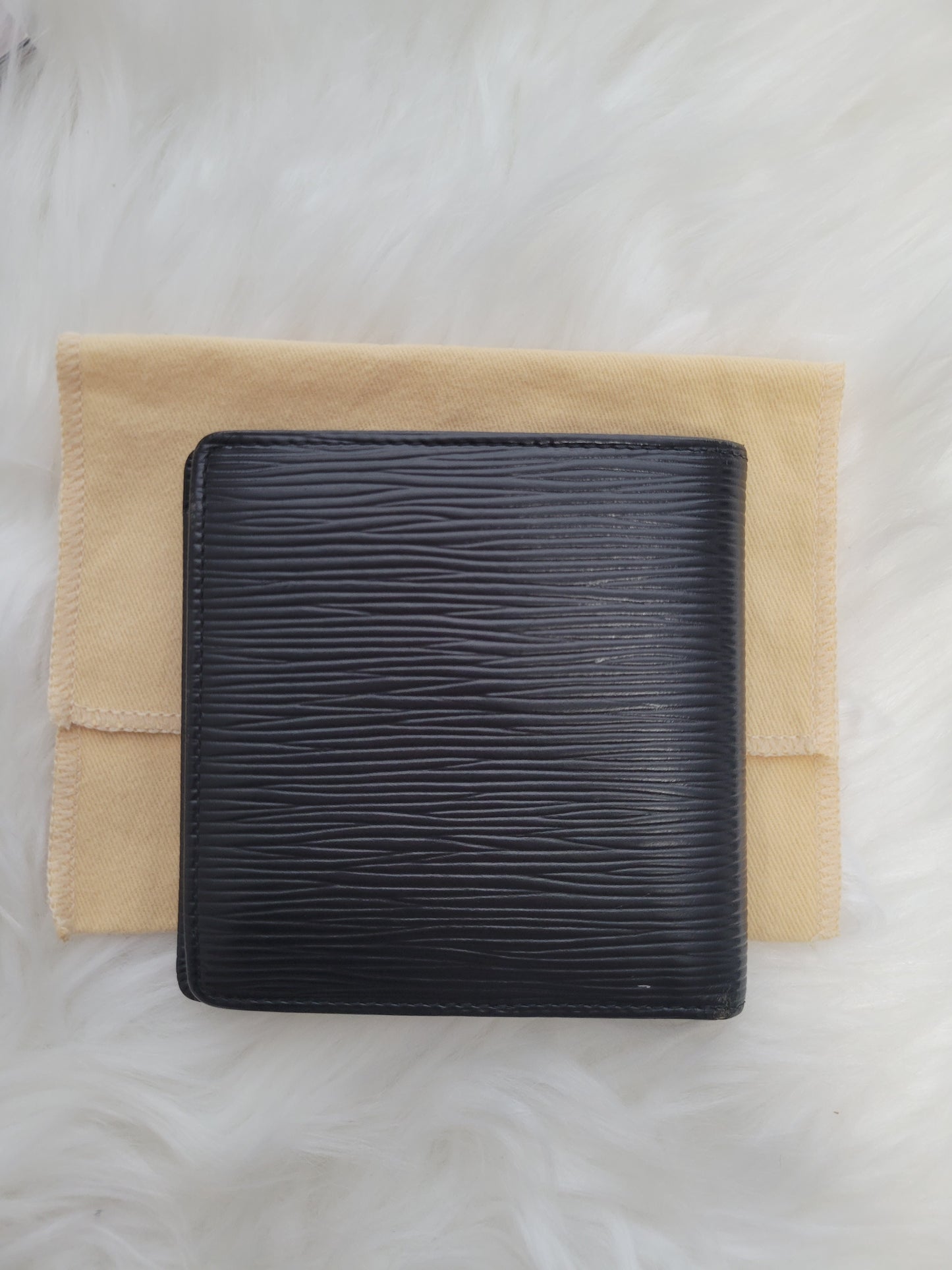 Louis Vuitton Men's Epi Portefeuille Marco Leather Bifold Wallet
