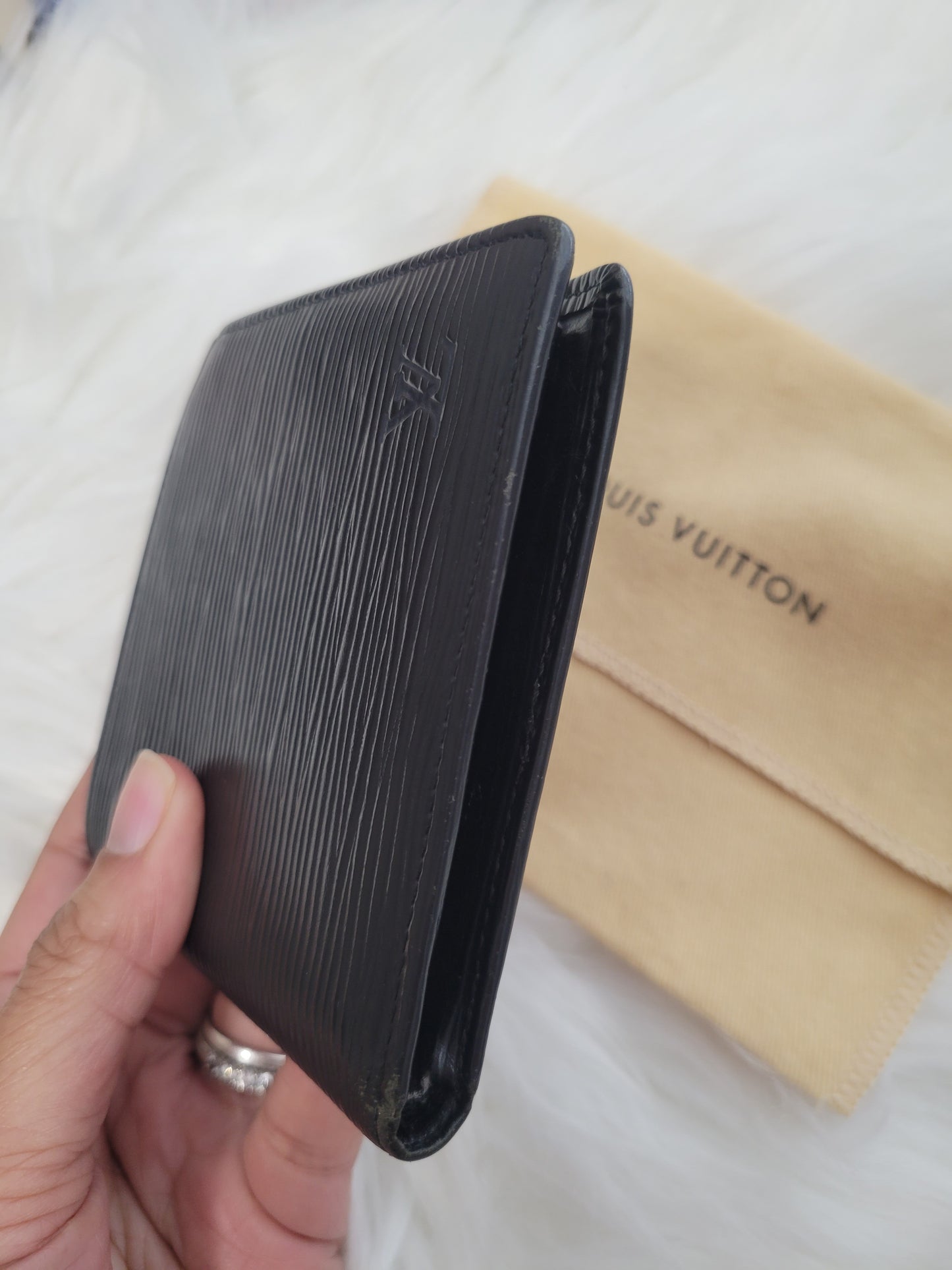 Louis Vuitton Men's Epi Portefeuille Marco Leather Bifold Wallet