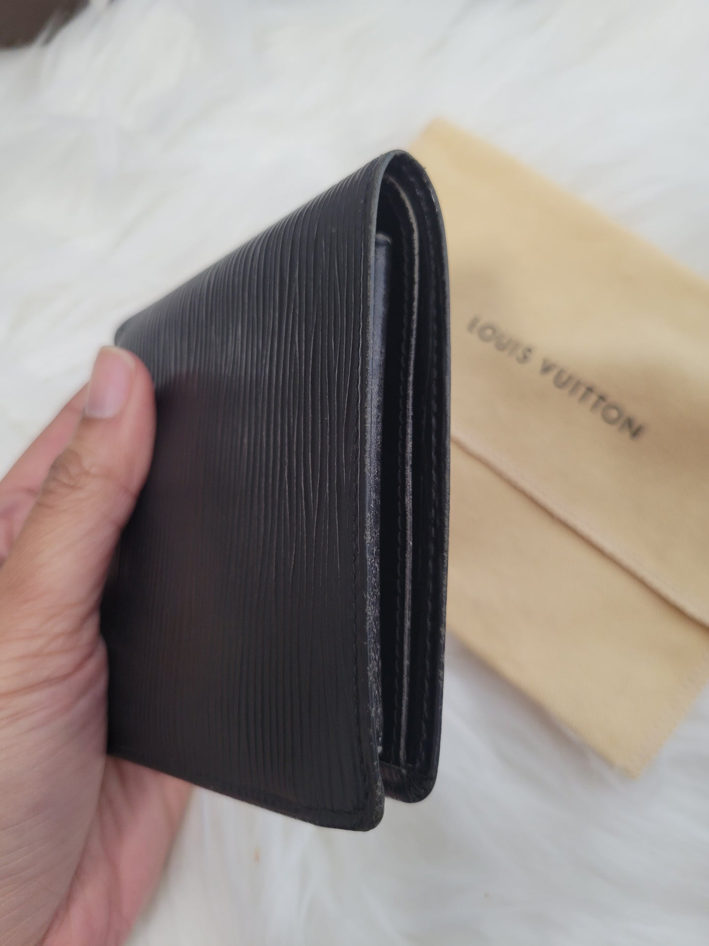 Louis Vuitton Men's Epi Portefeuille Marco Leather Bifold Wallet