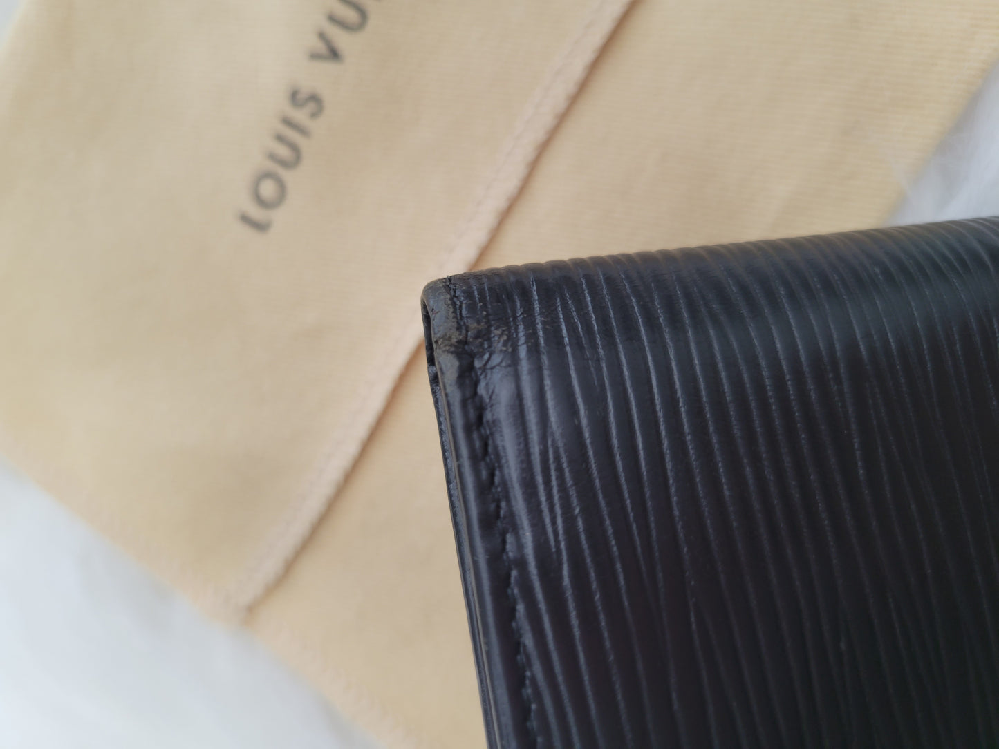 Louis Vuitton Men's Epi Portefeuille Marco Leather Bifold Wallet
