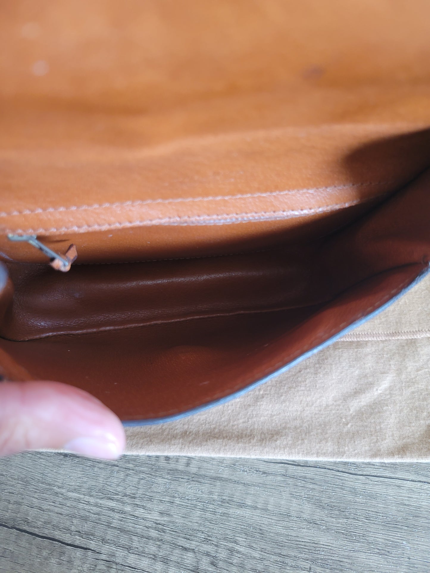 Louis Vuitton St Cloud MM Crossbody Shoulder Bag