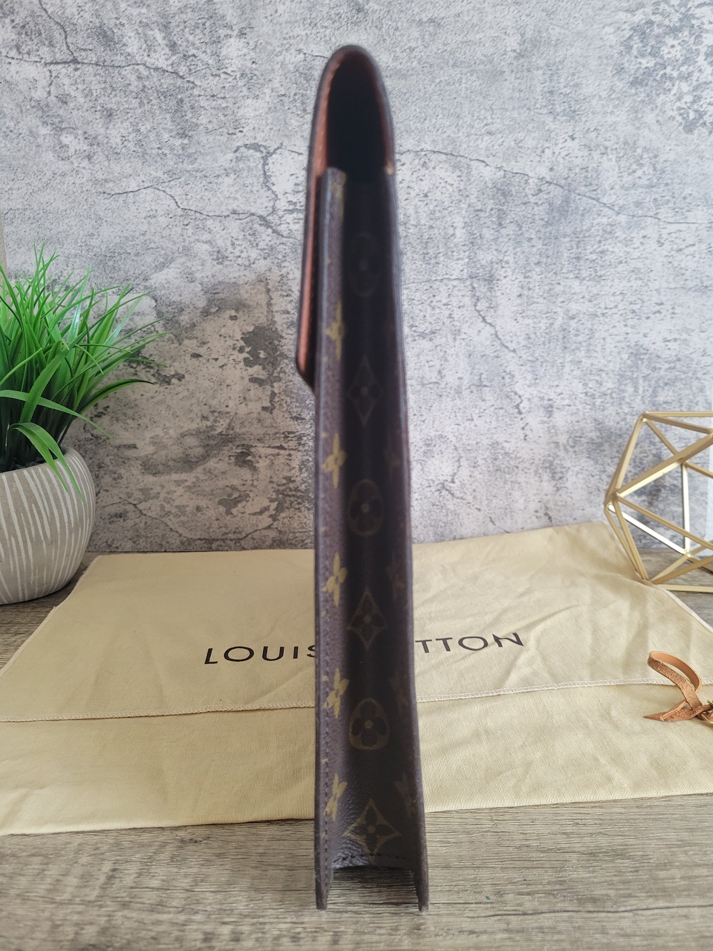Louis Vuitton Senaeur Porte Document Holder