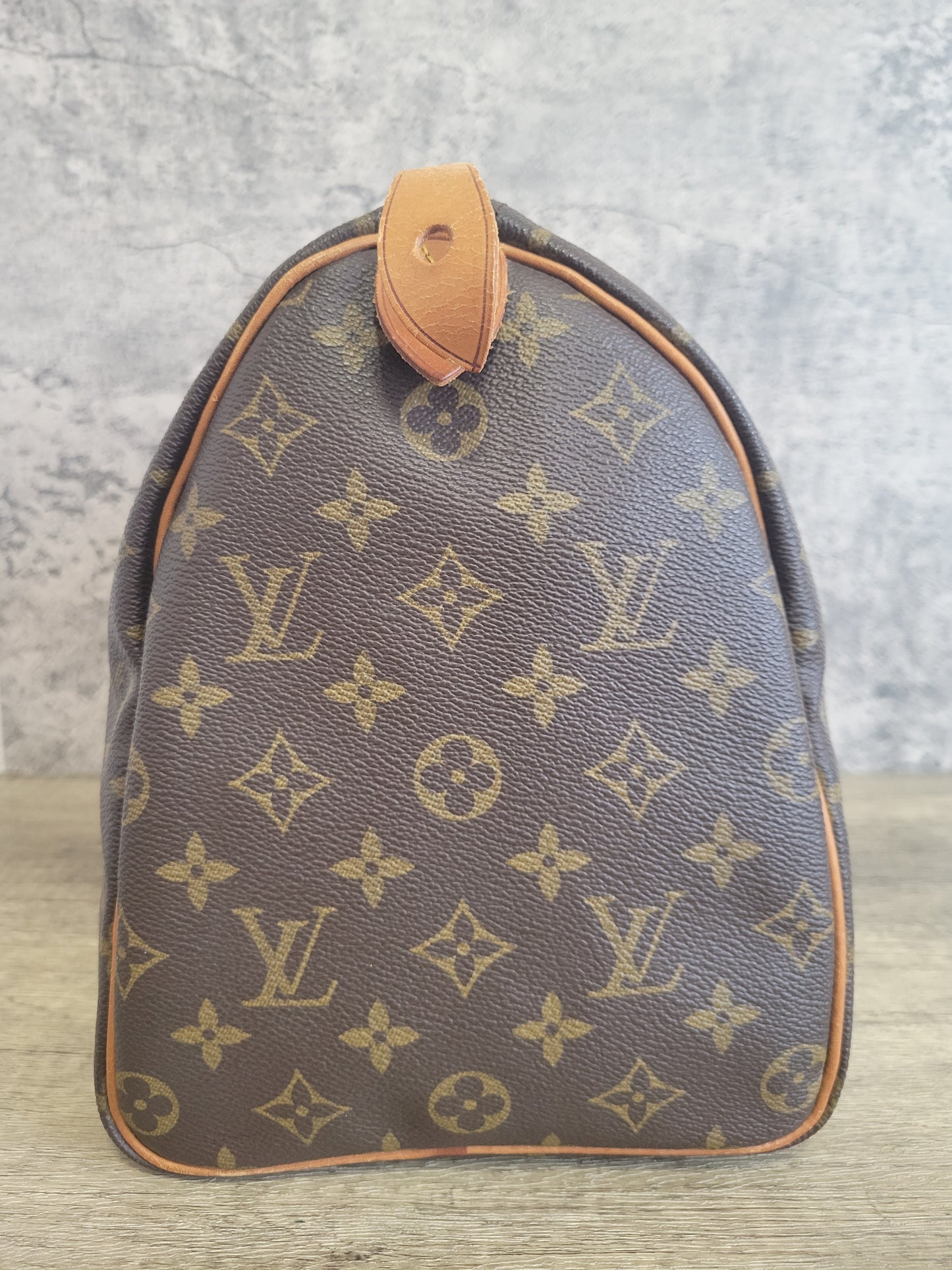 Louis Vuitton Monogram Speedy 35