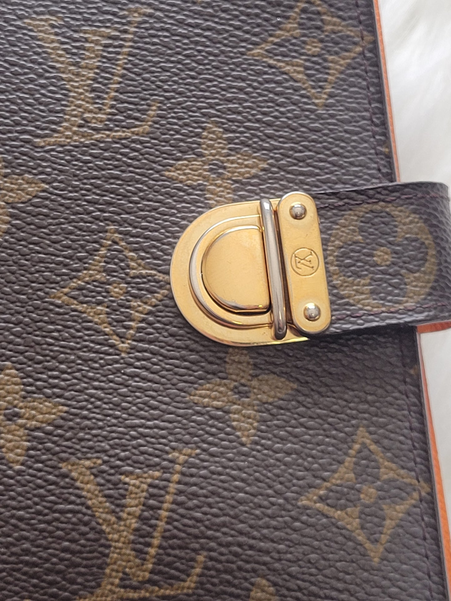 RARE Louis Vuitton Koala Orange Monogram Small Ring Agenda PM Passport Wallet
