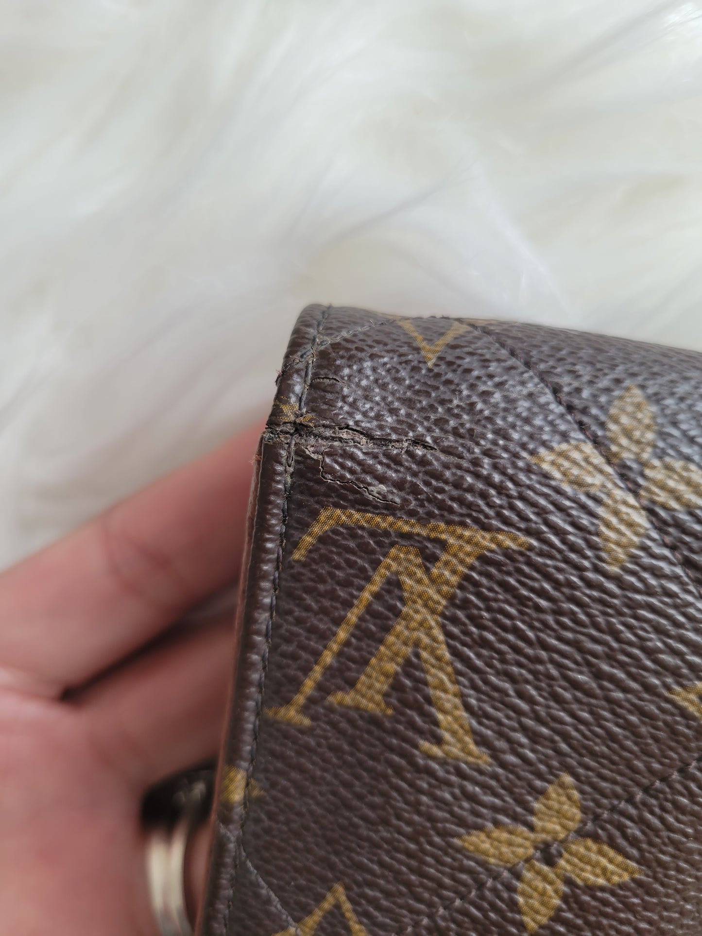 Louis Vuitton Sarah Monogram Etoile Wallet