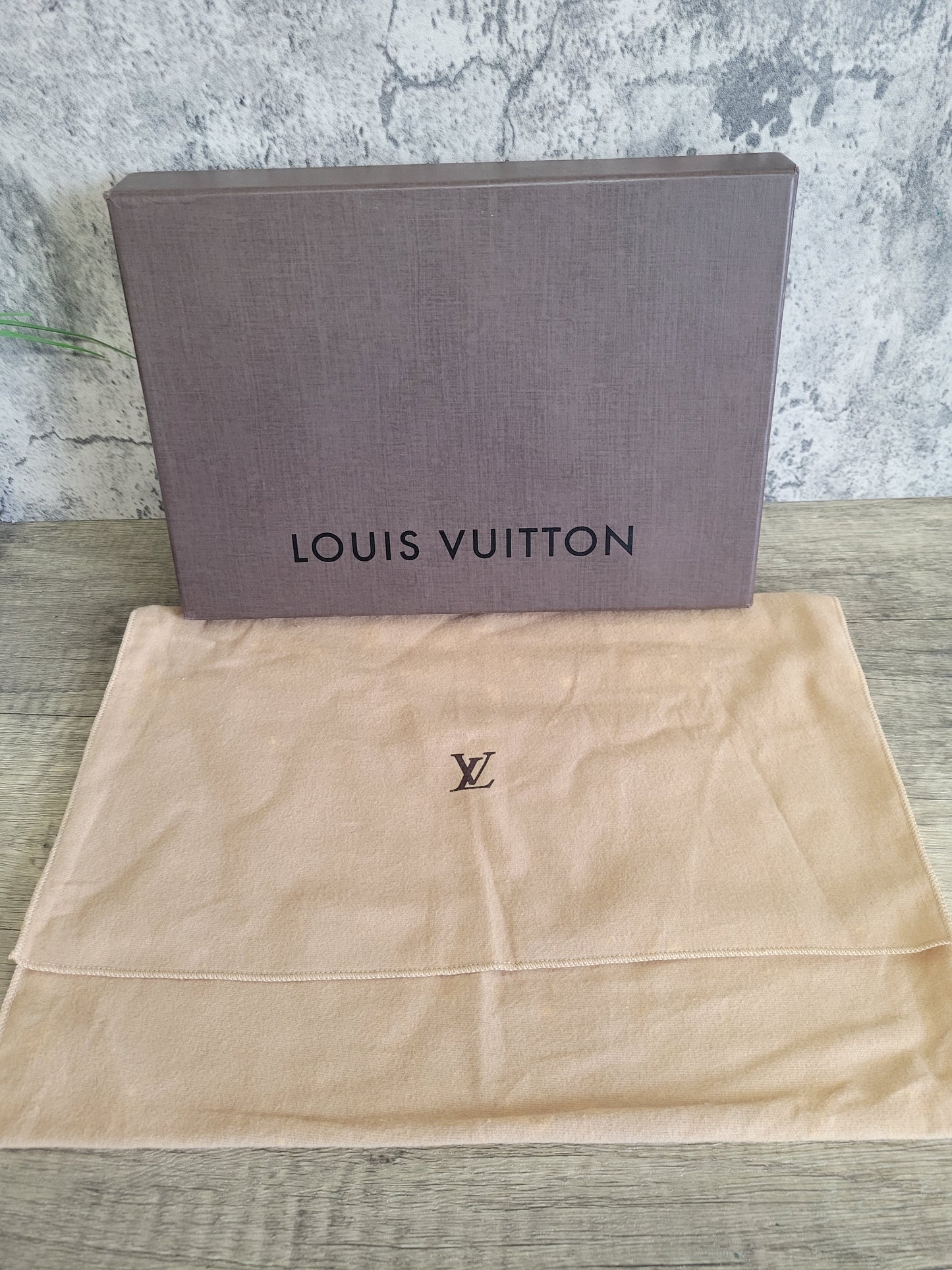 Louis Vuitton Pochette Homme Clutch