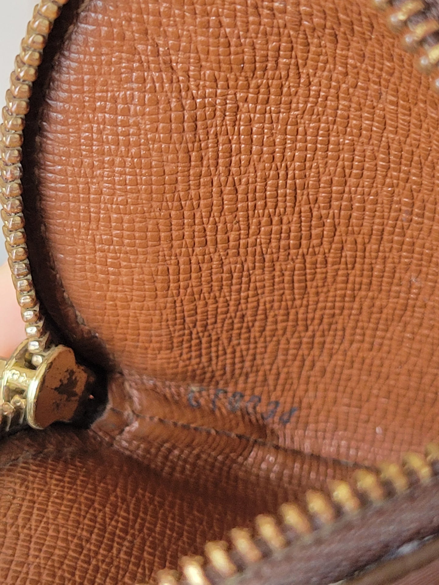 Louis Vuitton Monogram Round Coin Purse