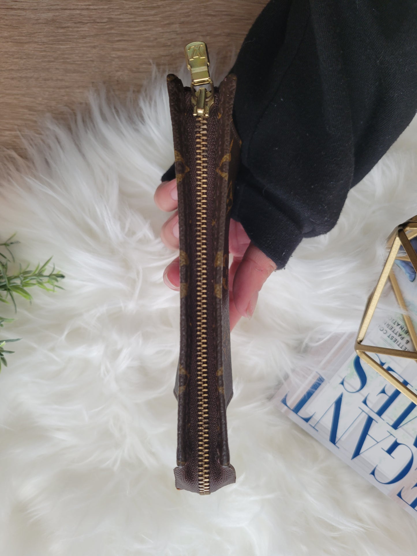 Louis Vuitton Monogram Toiletry 15 Pouch