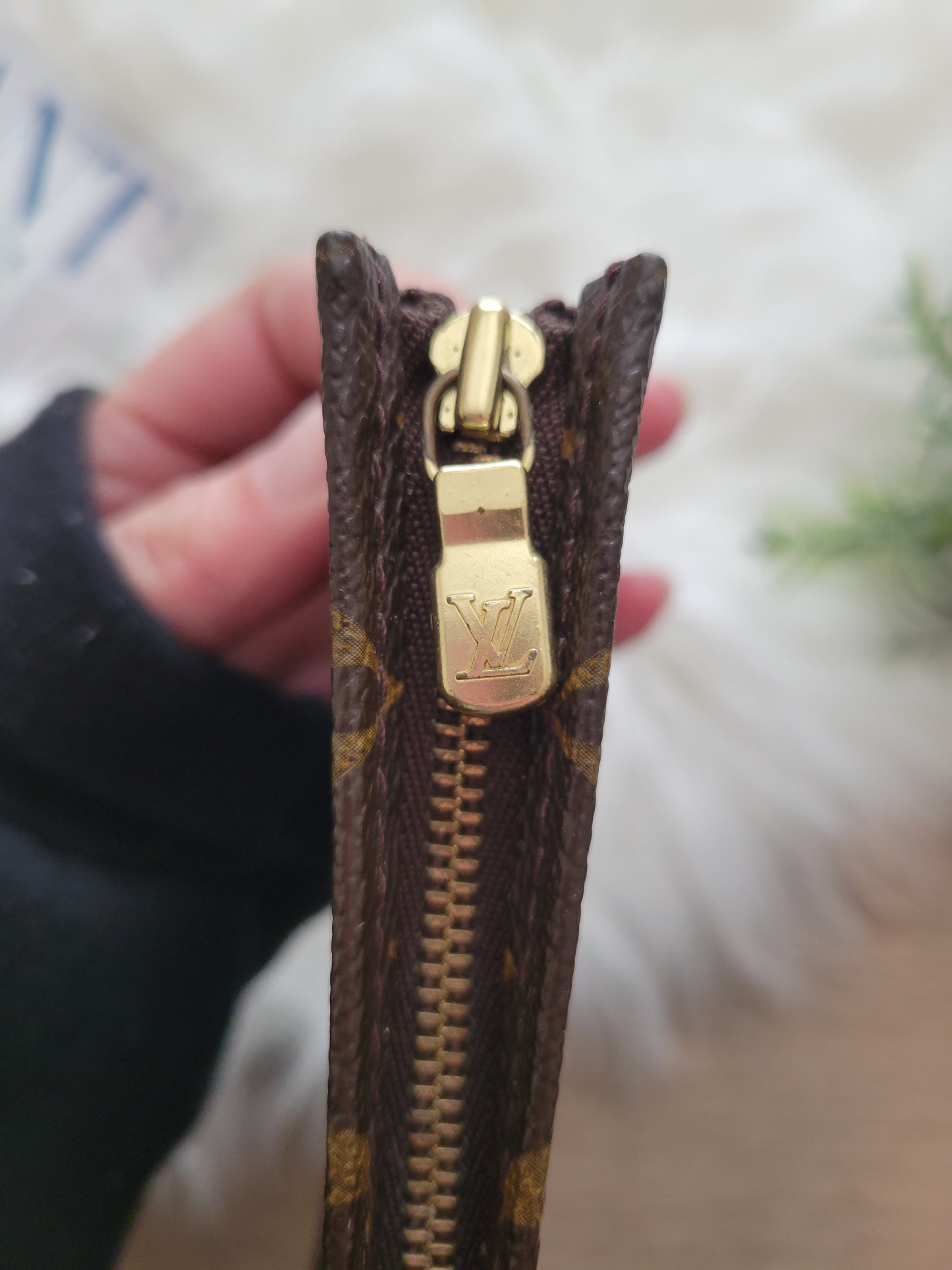 Louis Vuitton Monogram Toiletry 15 Pouch