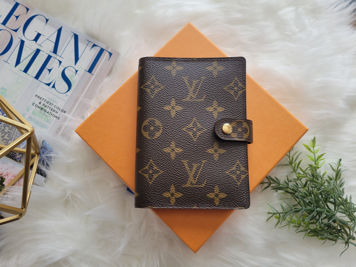 LIKE NEW Louis Vuitton Monogram Small Ring Agenda PM