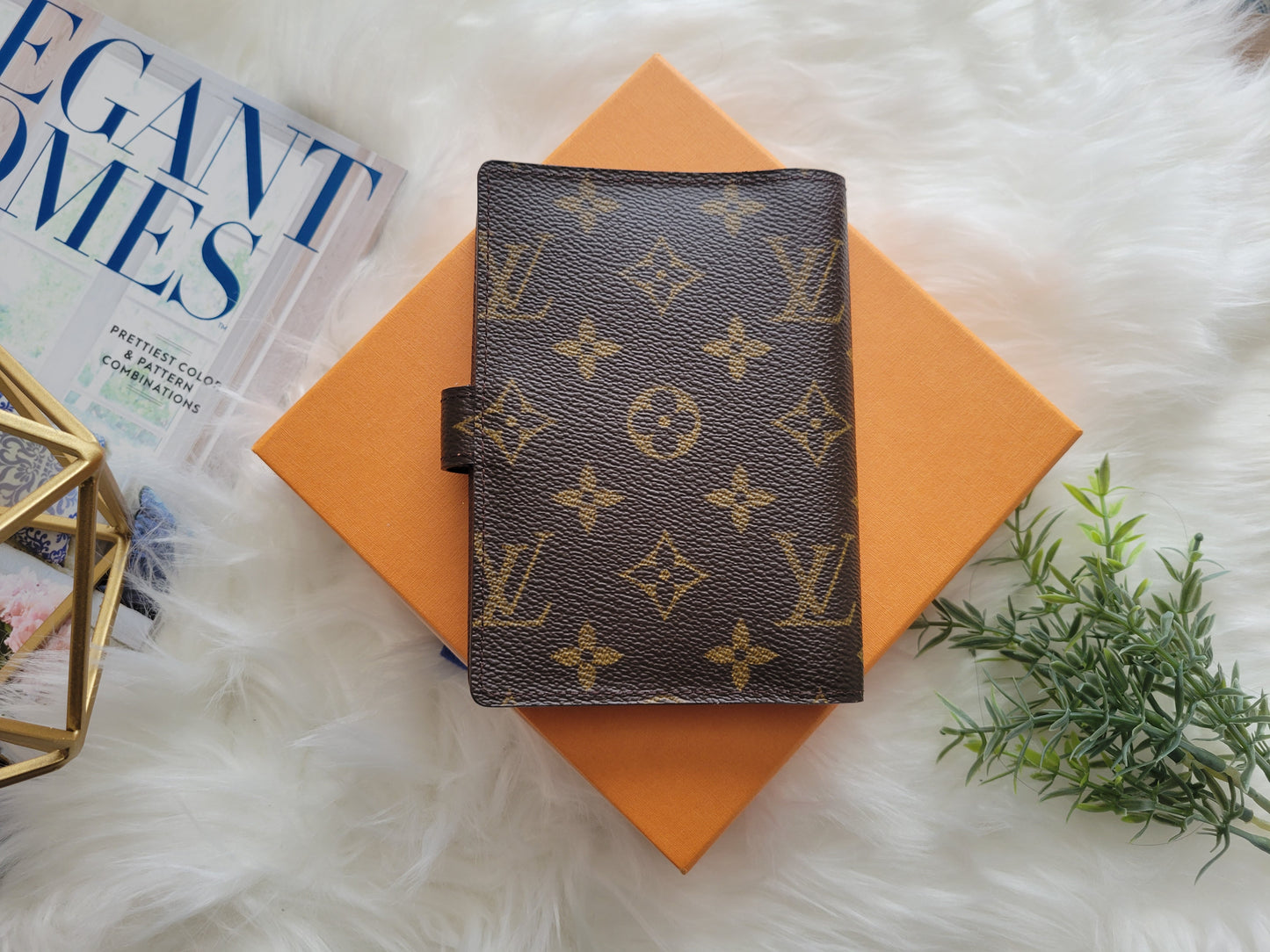 LIKE NEW Louis Vuitton Monogram Small Ring Agenda PM