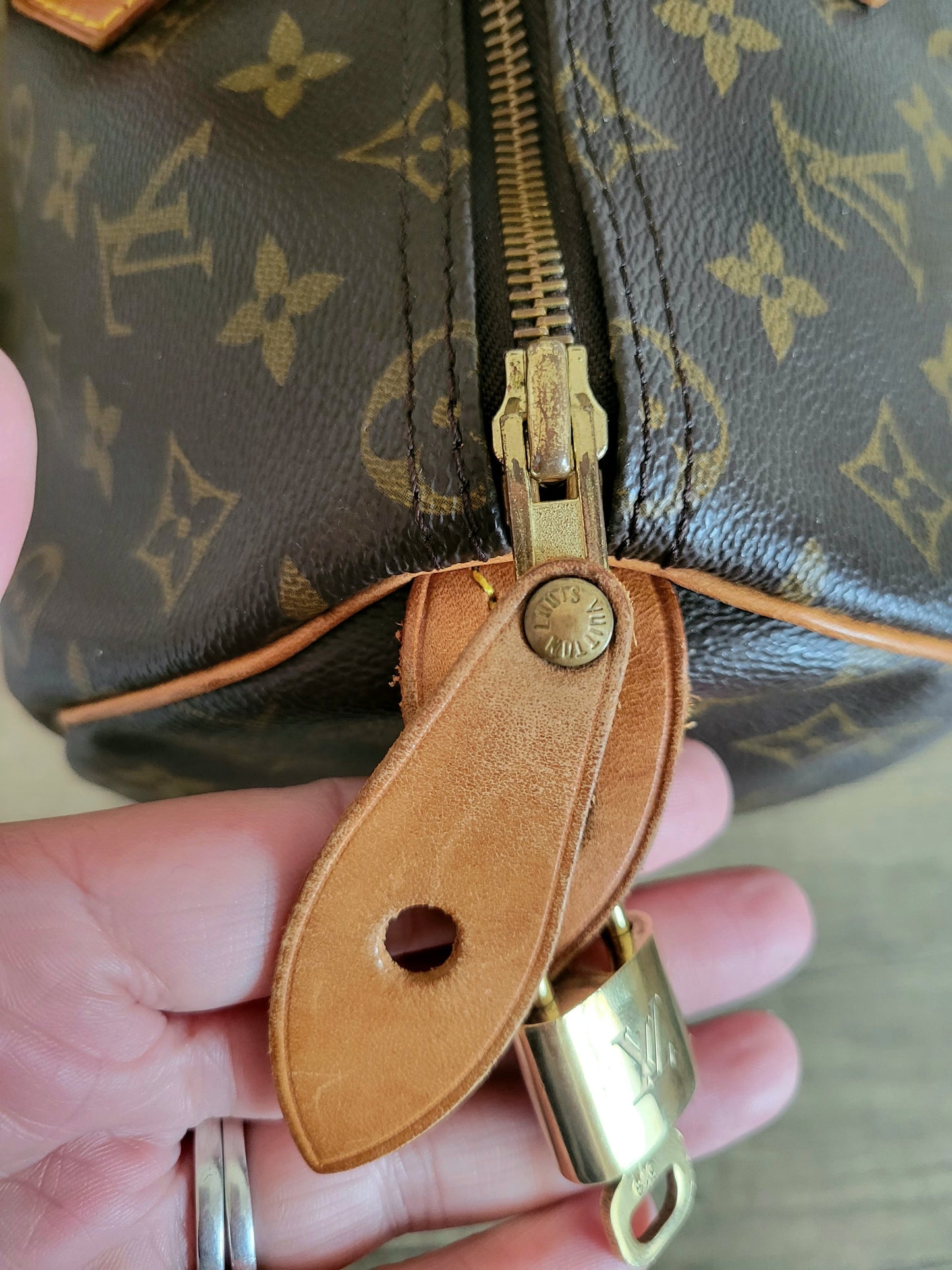 Louis Vuitton Monogram Speedy 35