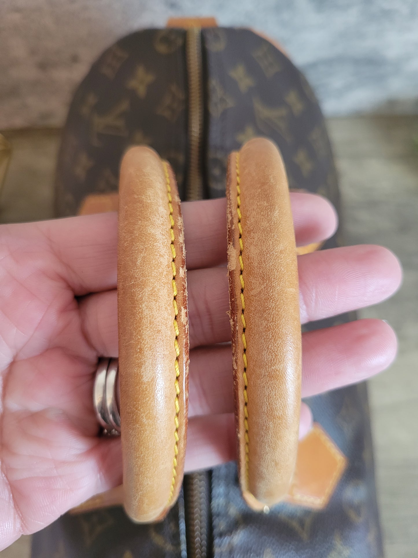 Louis Vuitton Monogram Speedy 35