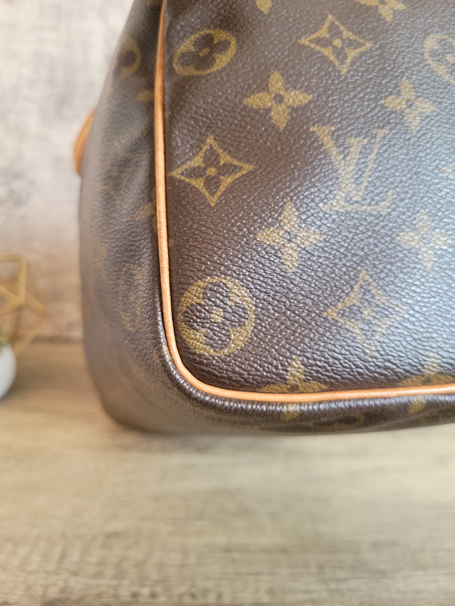 Louis Vuitton Monogram Speedy 35