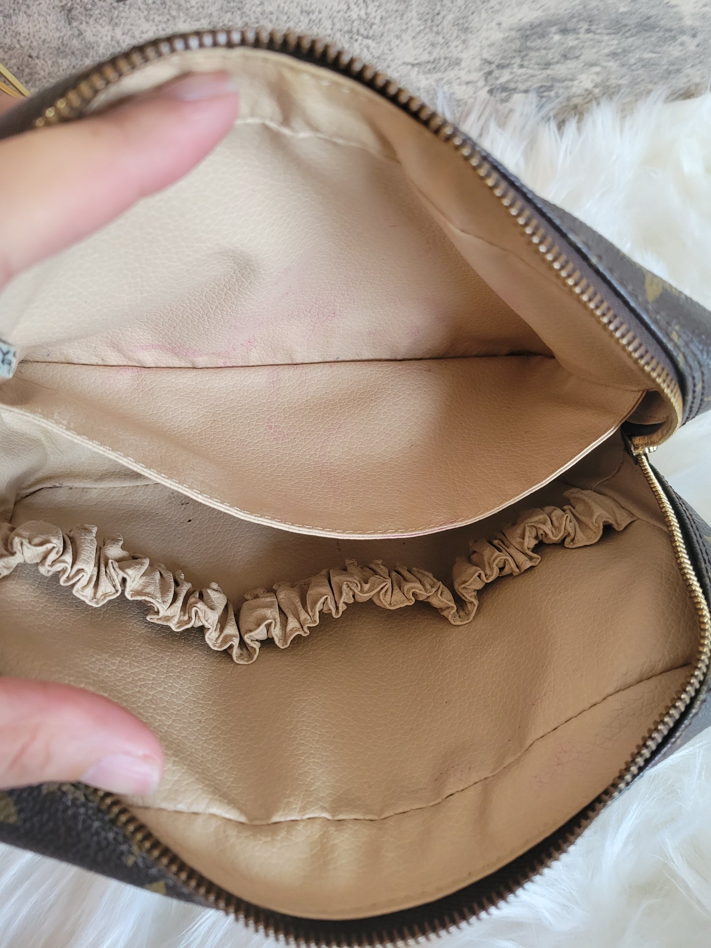 Louis Vuitton Monogram Trousse Toilette 23 Toiletry Bag