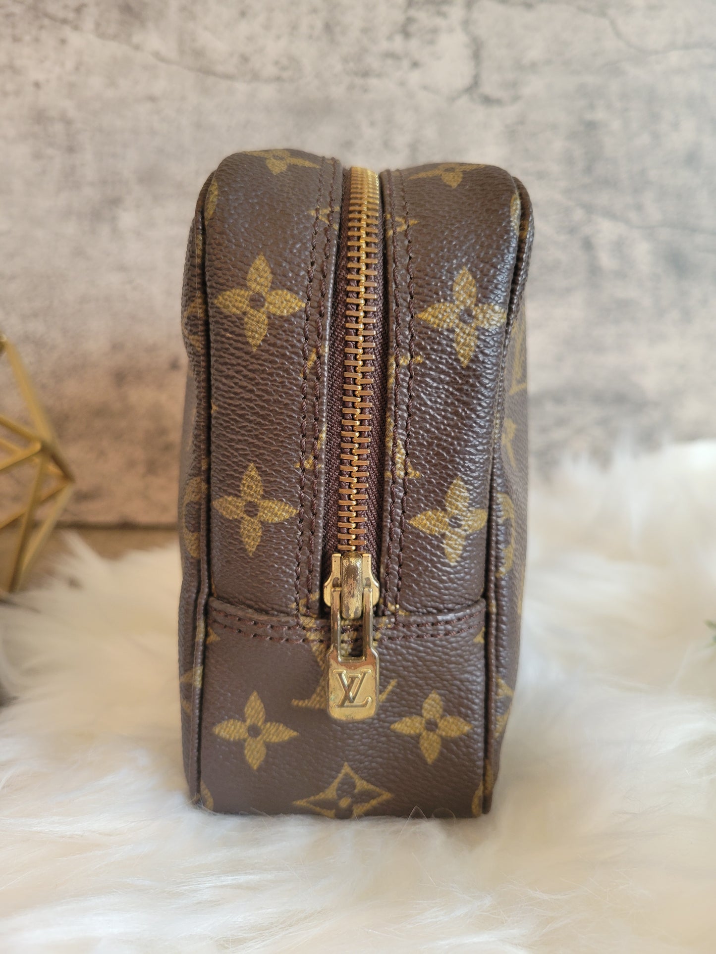 Louis Vuitton Monogram Trousse Toilette 23 Toiletry Bag