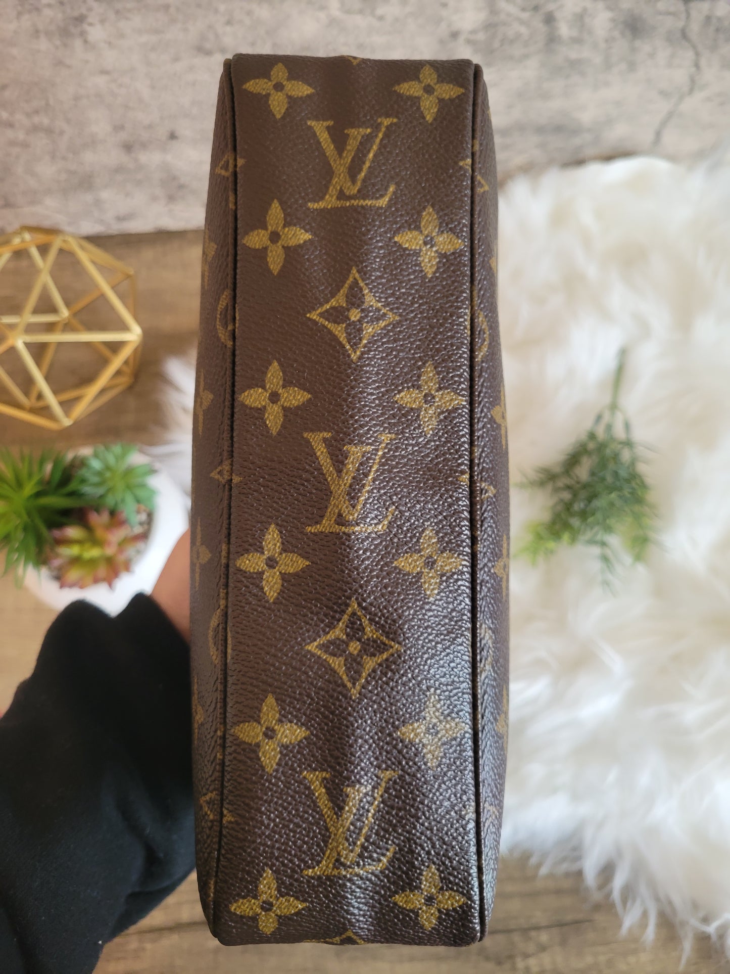 Louis Vuitton Monogram Trousse Toilette 23 Toiletry Bag