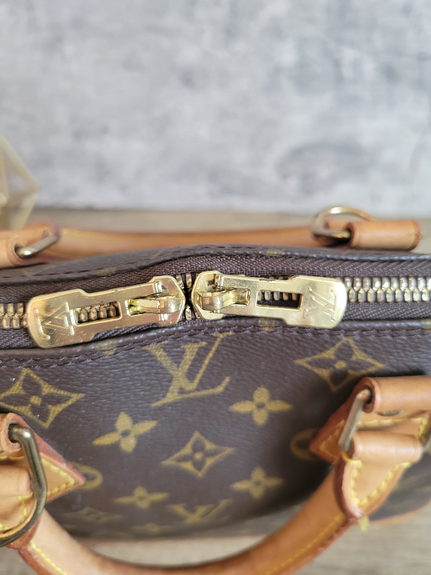 Louis Vuitton Alma PM