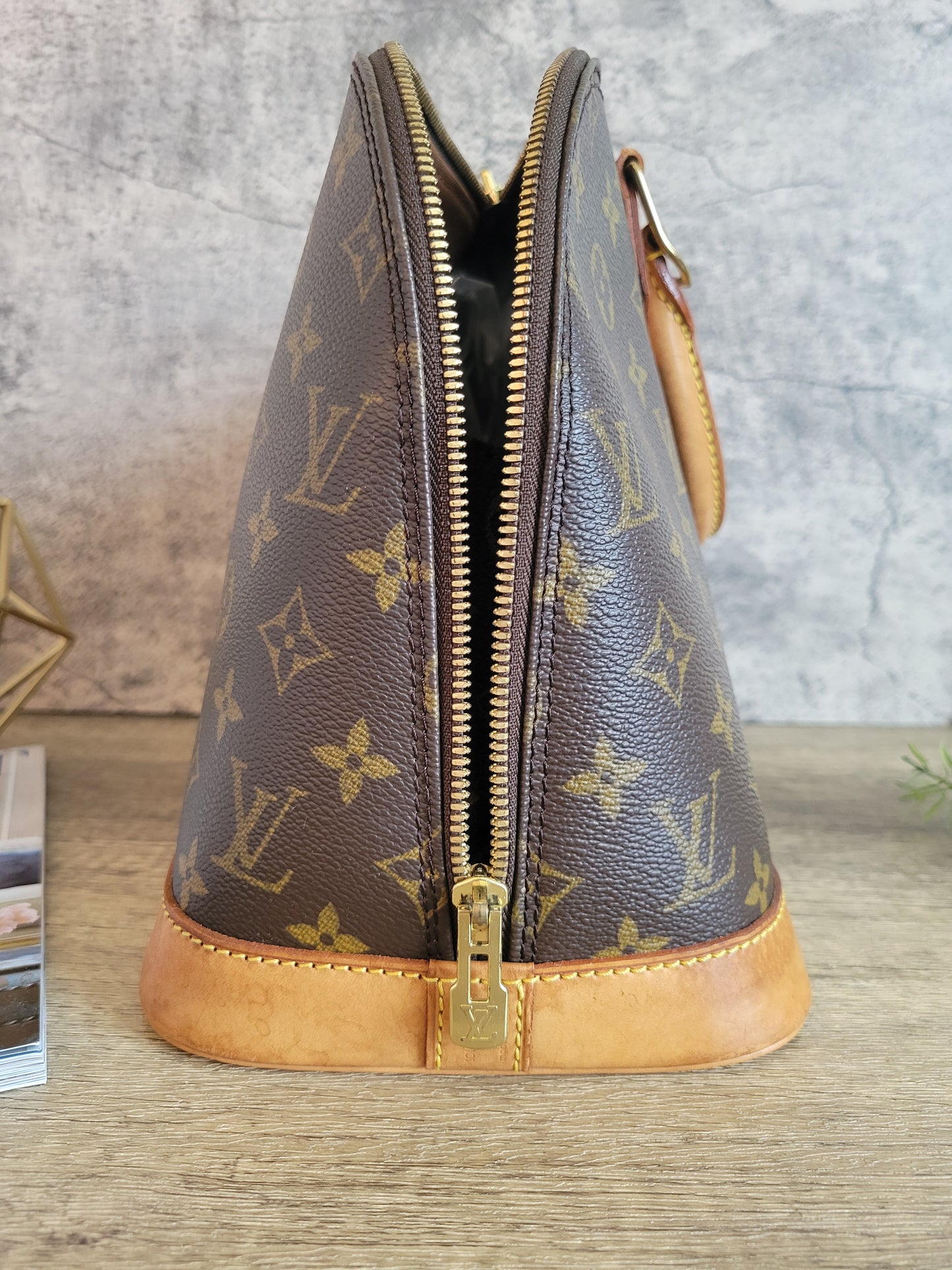 Louis Vuitton Alma PM