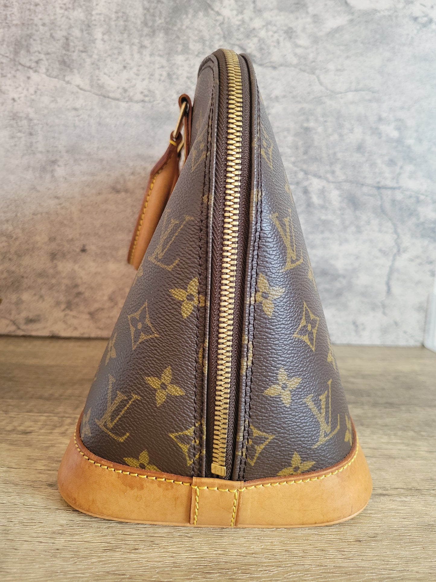 Louis Vuitton Alma PM