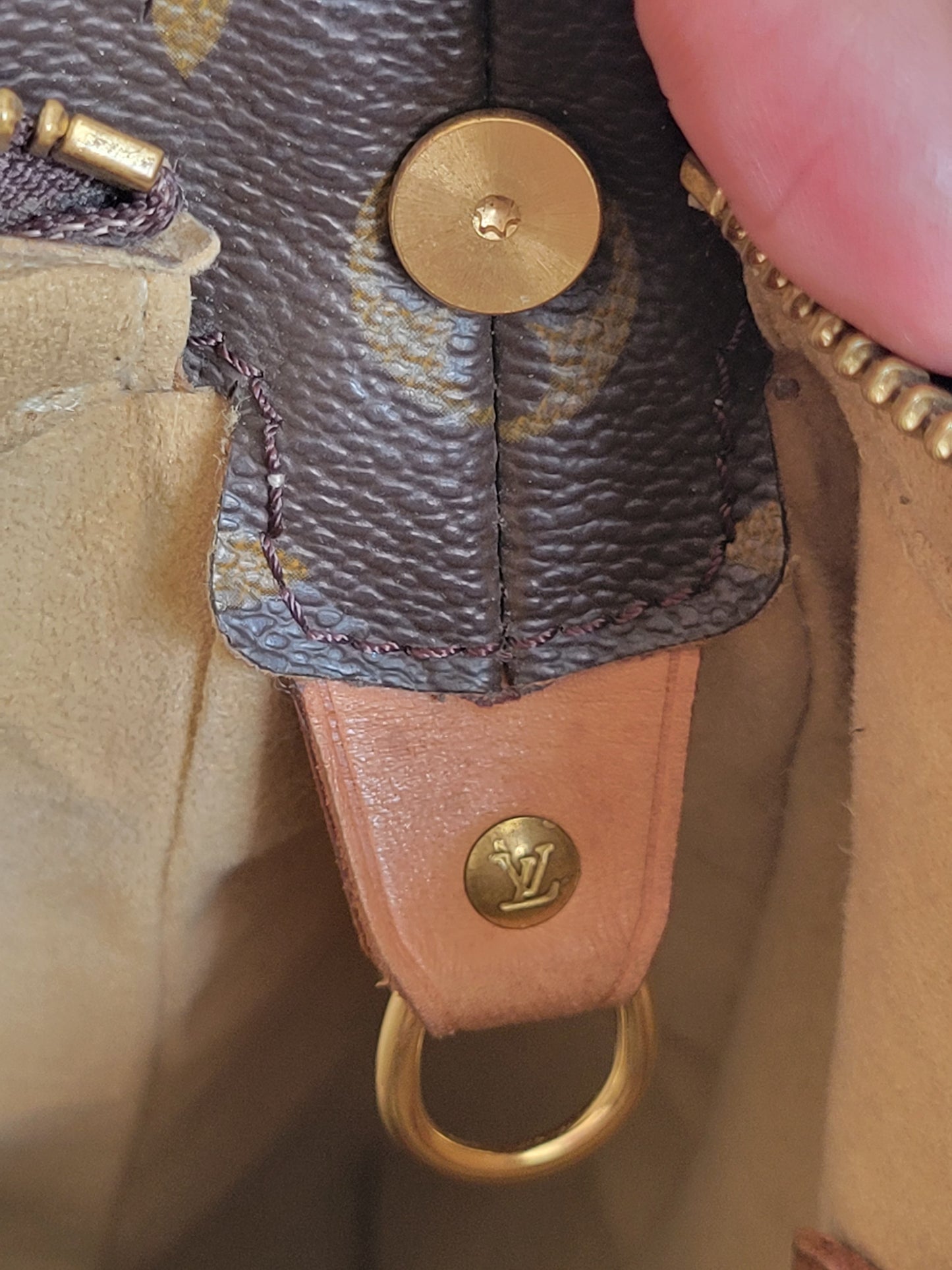 Louis Vuitton Looping GM Tote