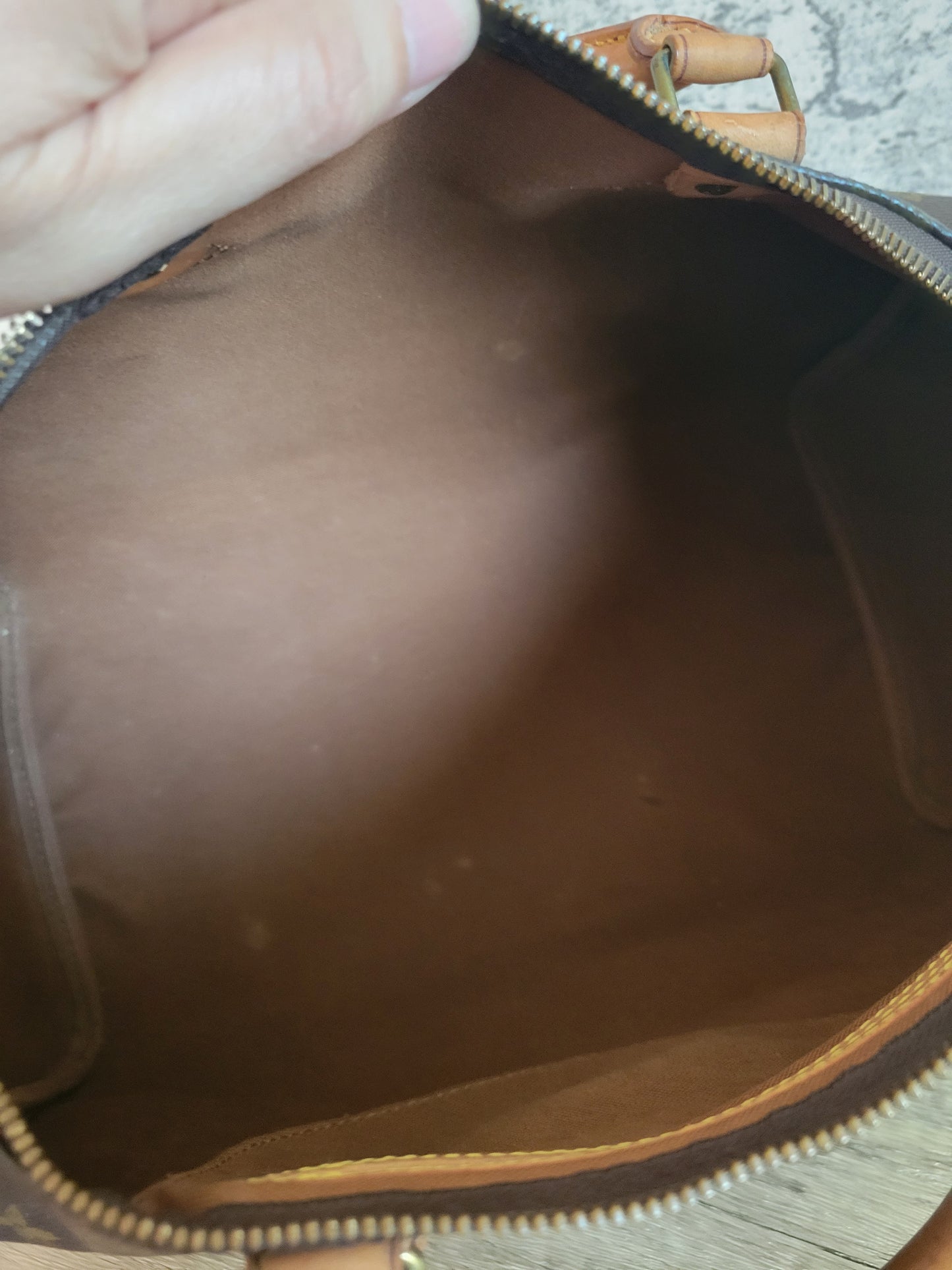 Louis Vuitton Monogram Speedy 35