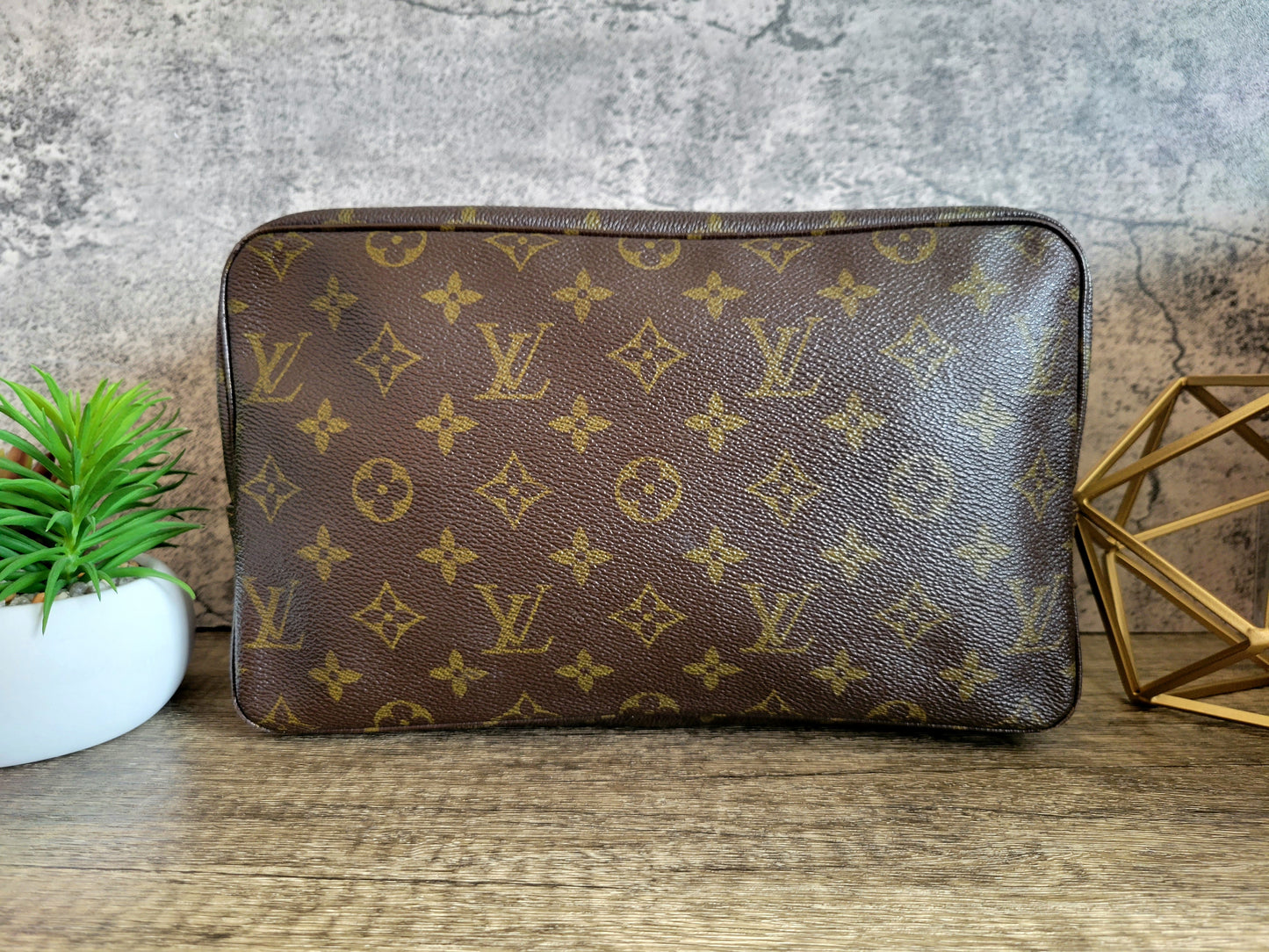 Louis Vuitton Monogram Trousse Toilette 28 Toiletry Bag