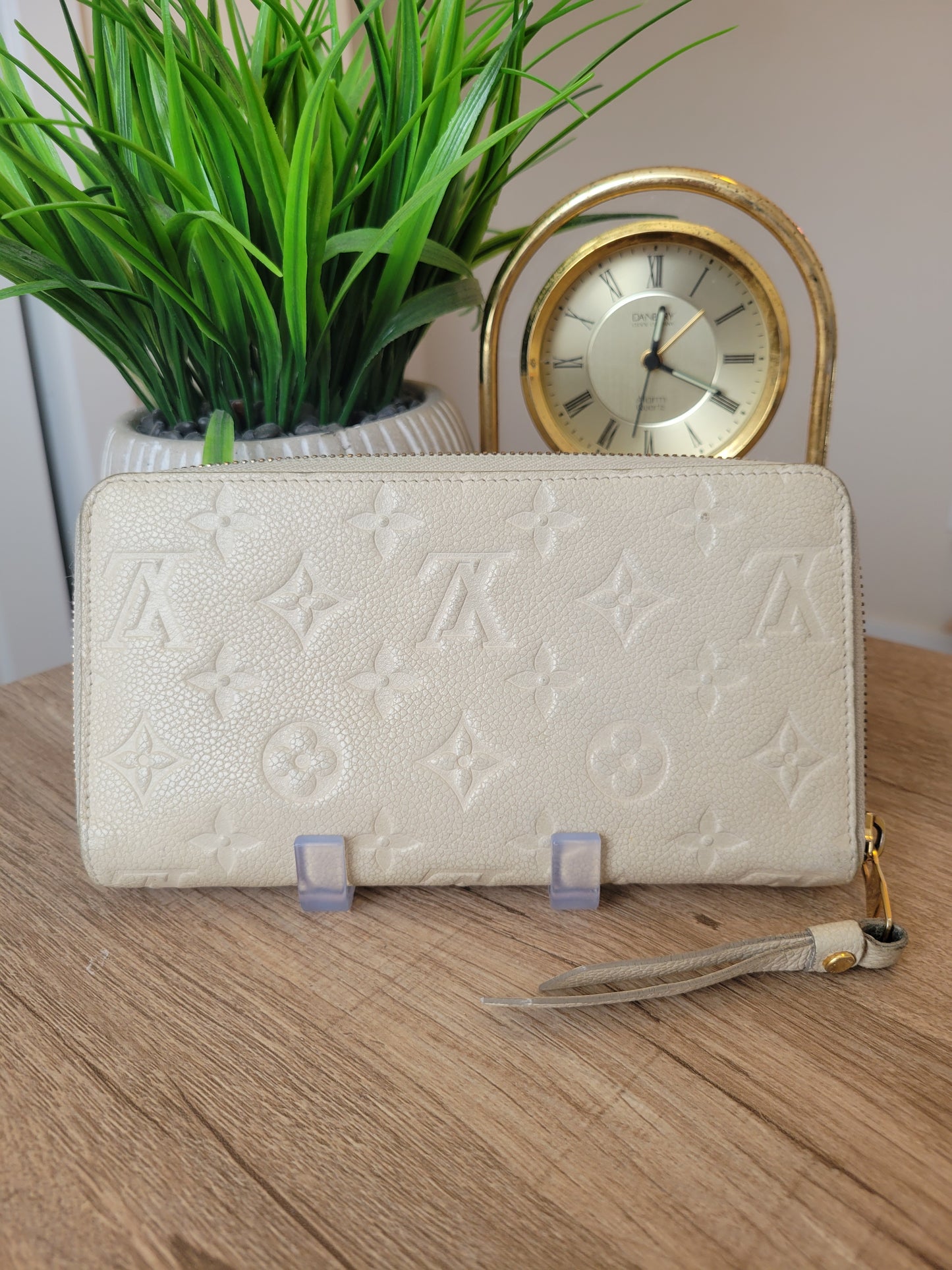 Louis Vuitton Empreinte Leather Long Wallet