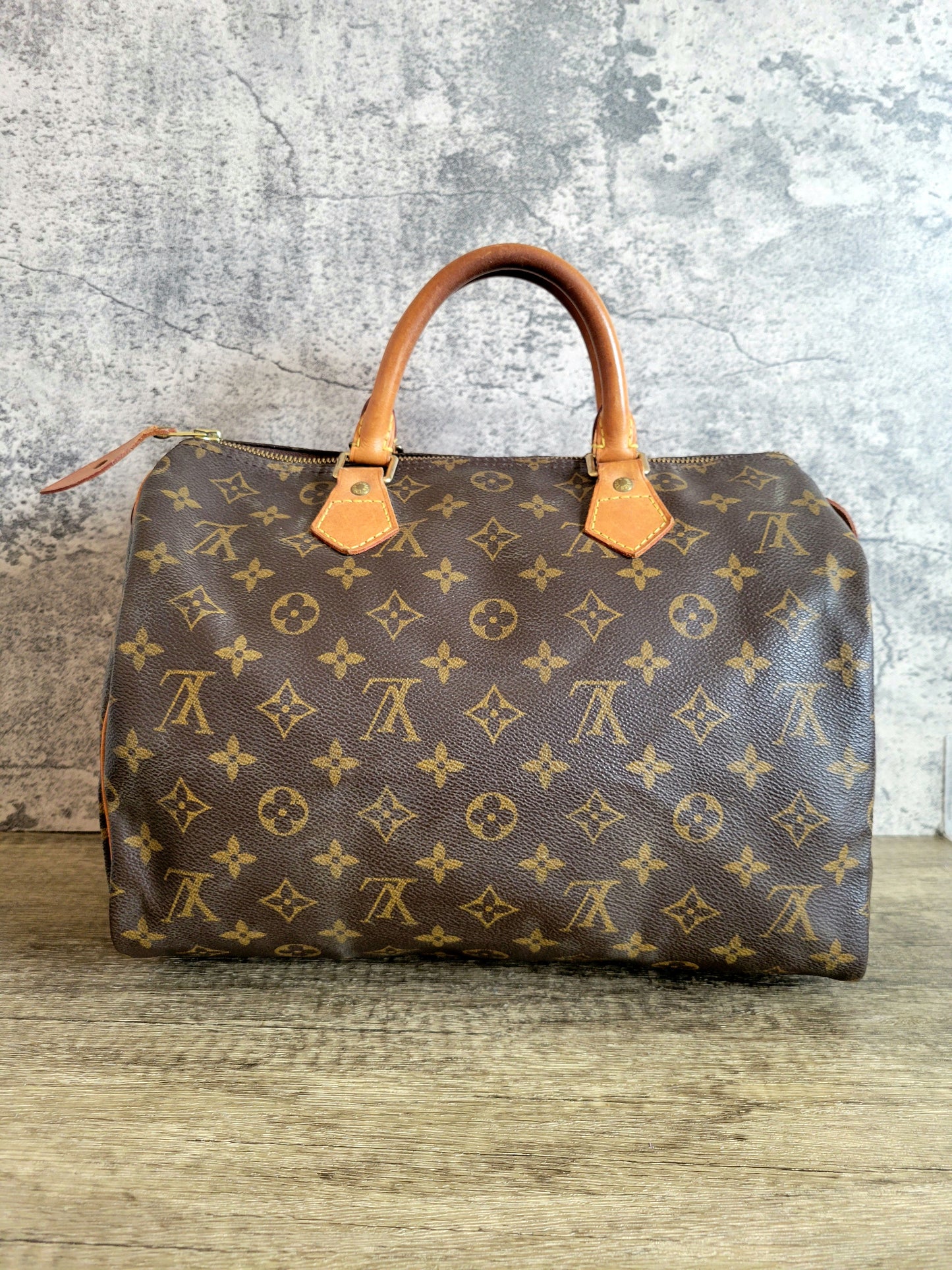 Louis Vuitton Monogram Speedy 30