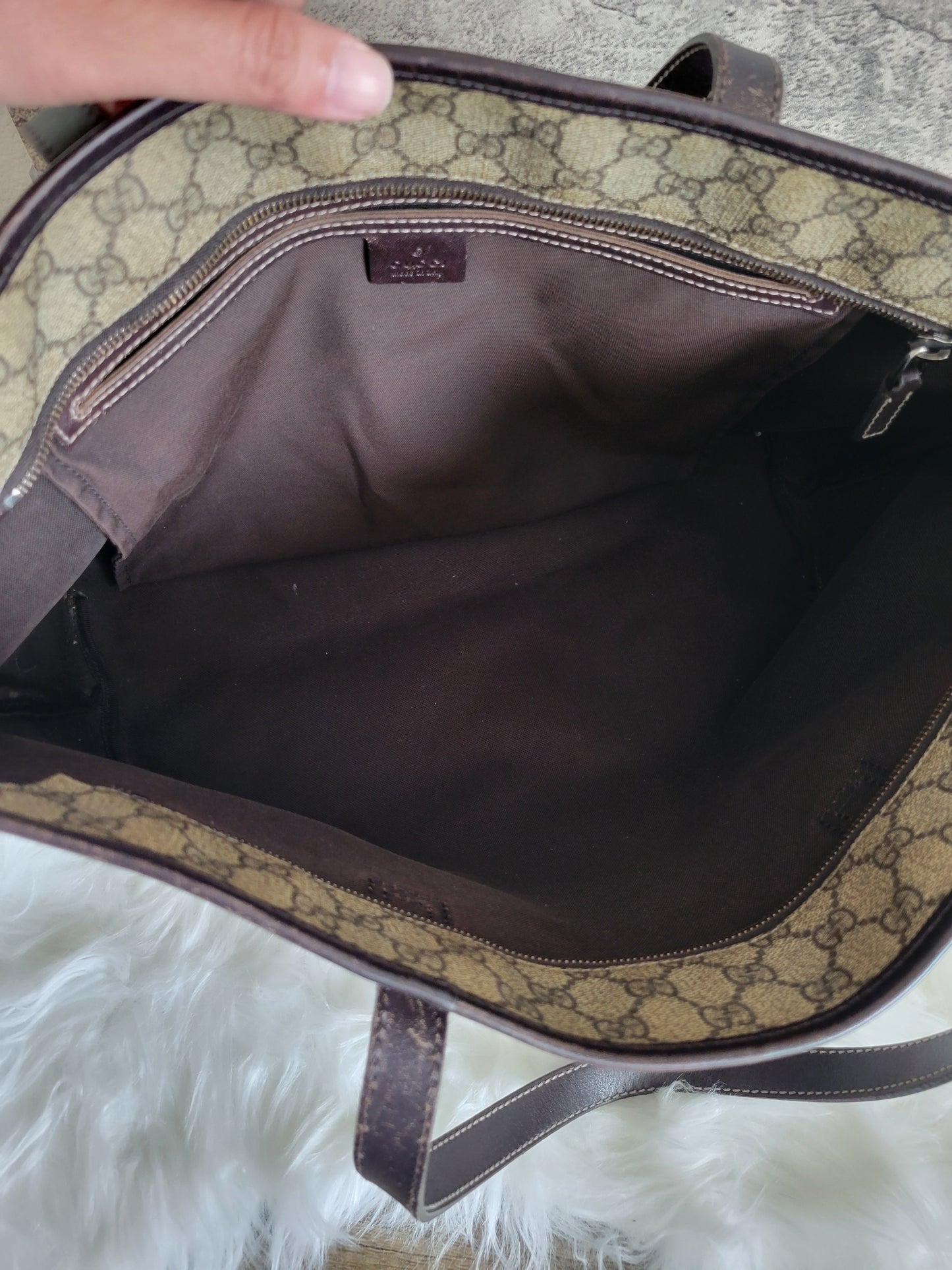 LARGE Gucci Plus Supreme GG Zippered Tote