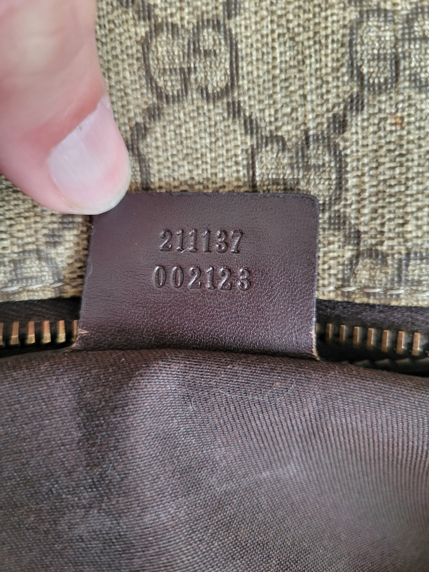 LARGE Gucci Plus Supreme GG Zippered Tote