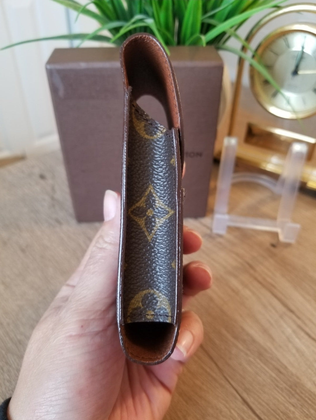 Like New Louis Vuitton Monogram Cigarette Tobacco Case9
