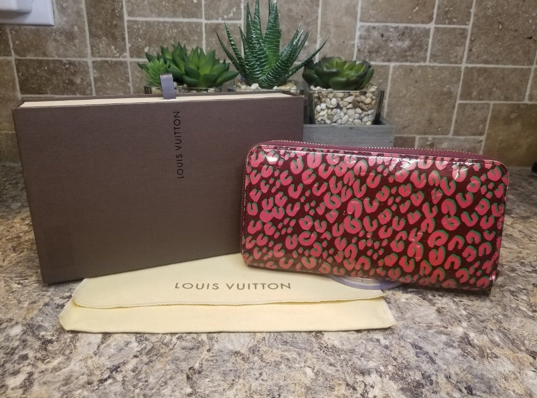 Louis Vuitton x Stephen Sprouse Limited Edition Rouge Leopard Zippy Wallet