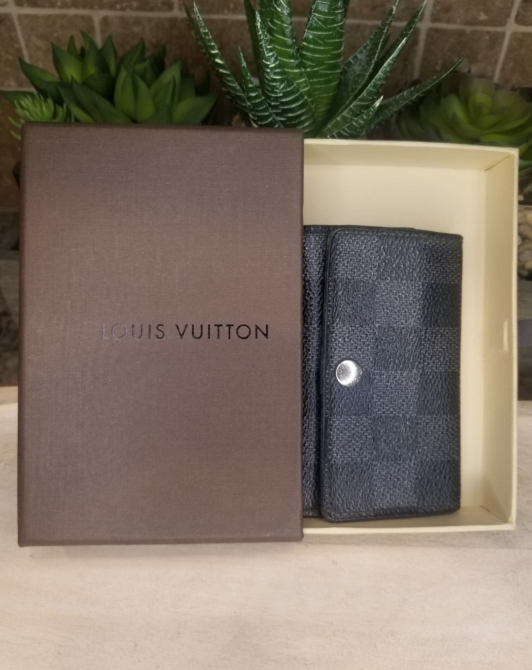 Louis Vuitton Damier Graphite Multicles Key Case