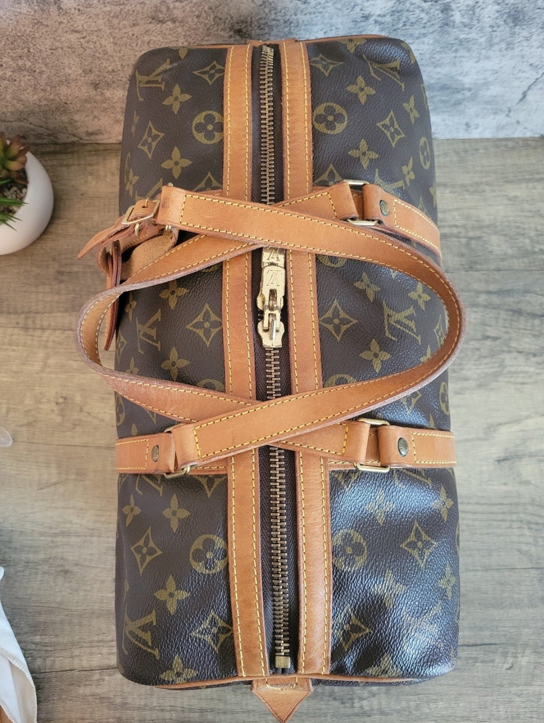 Louis Vuitton SAC Souple 35