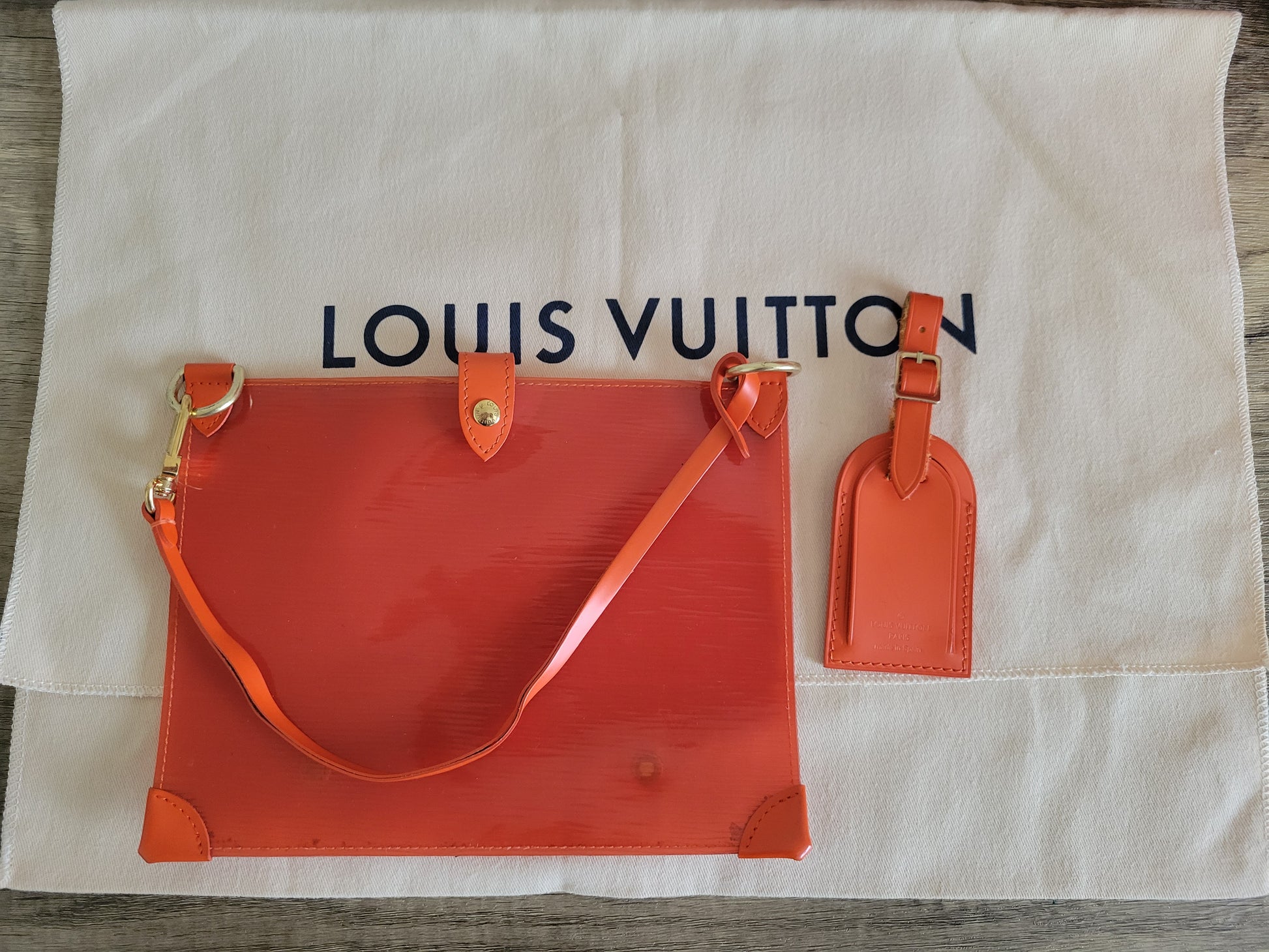 Louis Vuitton Mini White Epi Plage Clear Lagoon Bay Baia Tote bag 4LV1 –  Bagriculture