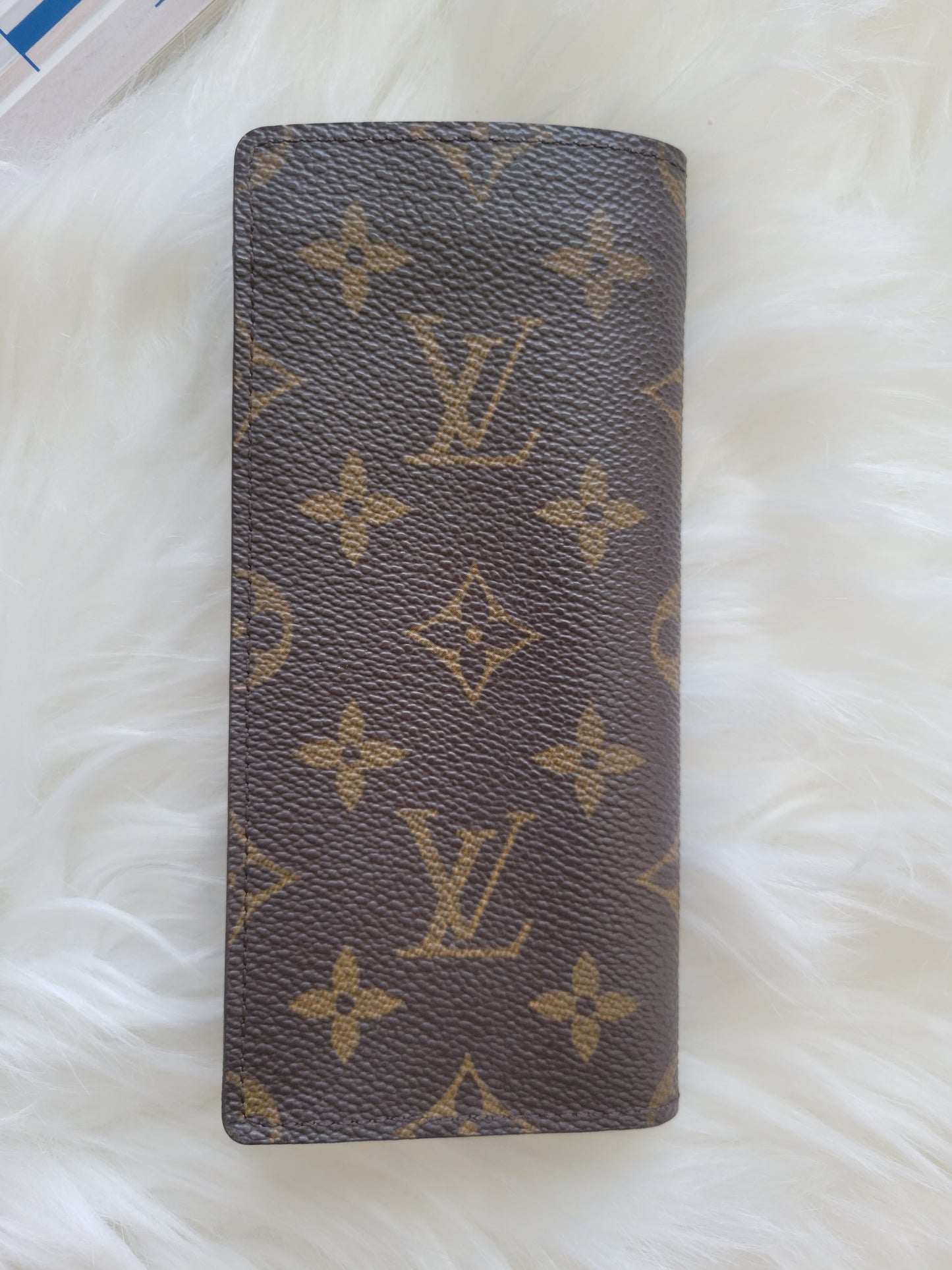 LIKE NEW Louis Vuitton Monogram Glasses / Sunglasses Case