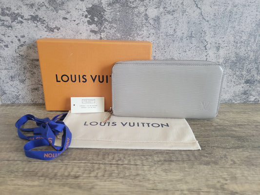 Louis Vuitton Epi Leather Zippy Wallet