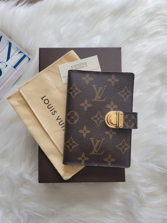 RARE Louis Vuitton Koala Orange Monogram Small Ring Agenda PM Passport Wallet