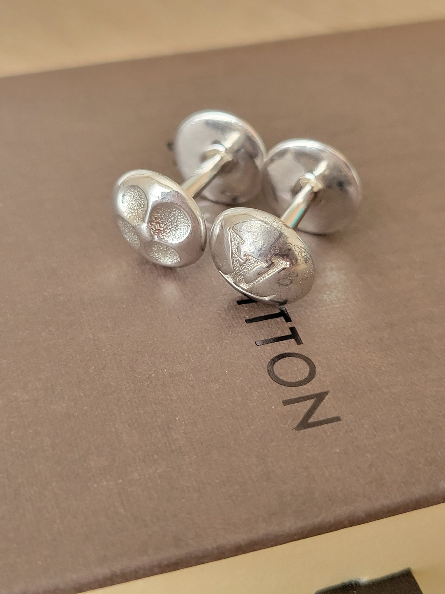 Louis Vuitton Silver-tone Men Cufflinks BOUTONS DE MANCHETTE Damier S1953