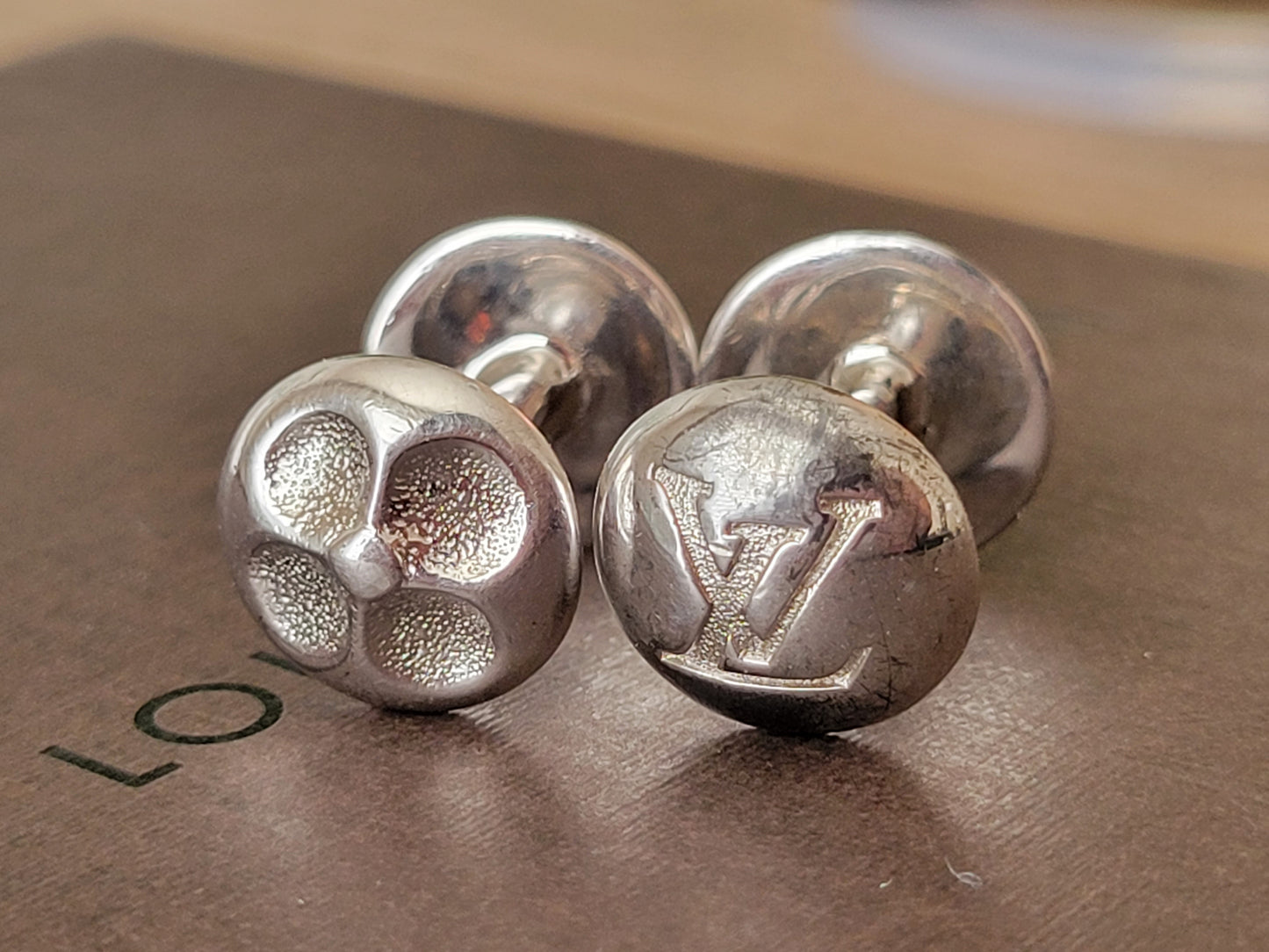 Louis Vuitton Genuine Sterling Silver Men''s Cufflinks in Storage Case with  Box